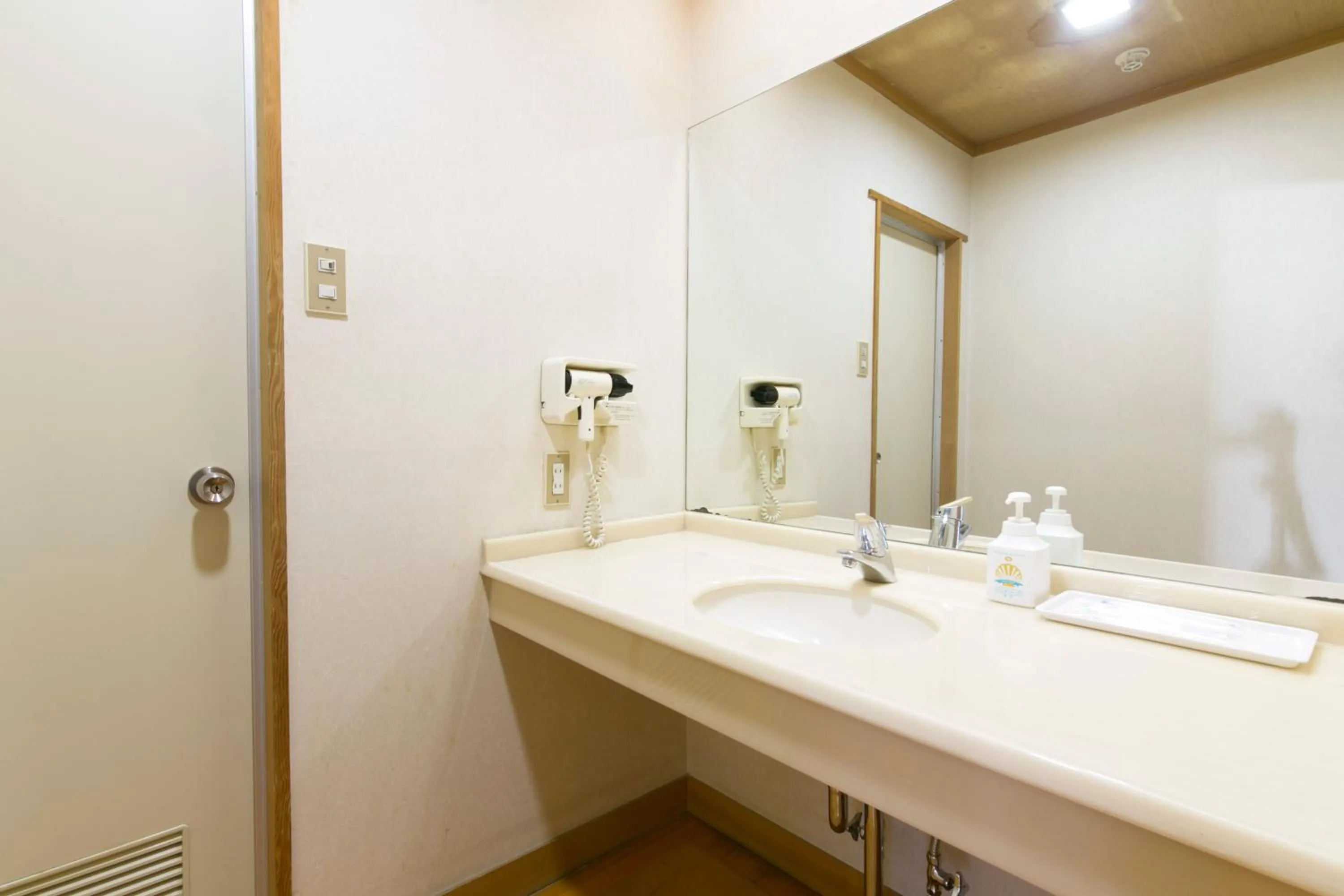 Photo of the whole room in Kurobe Kanko Hotel