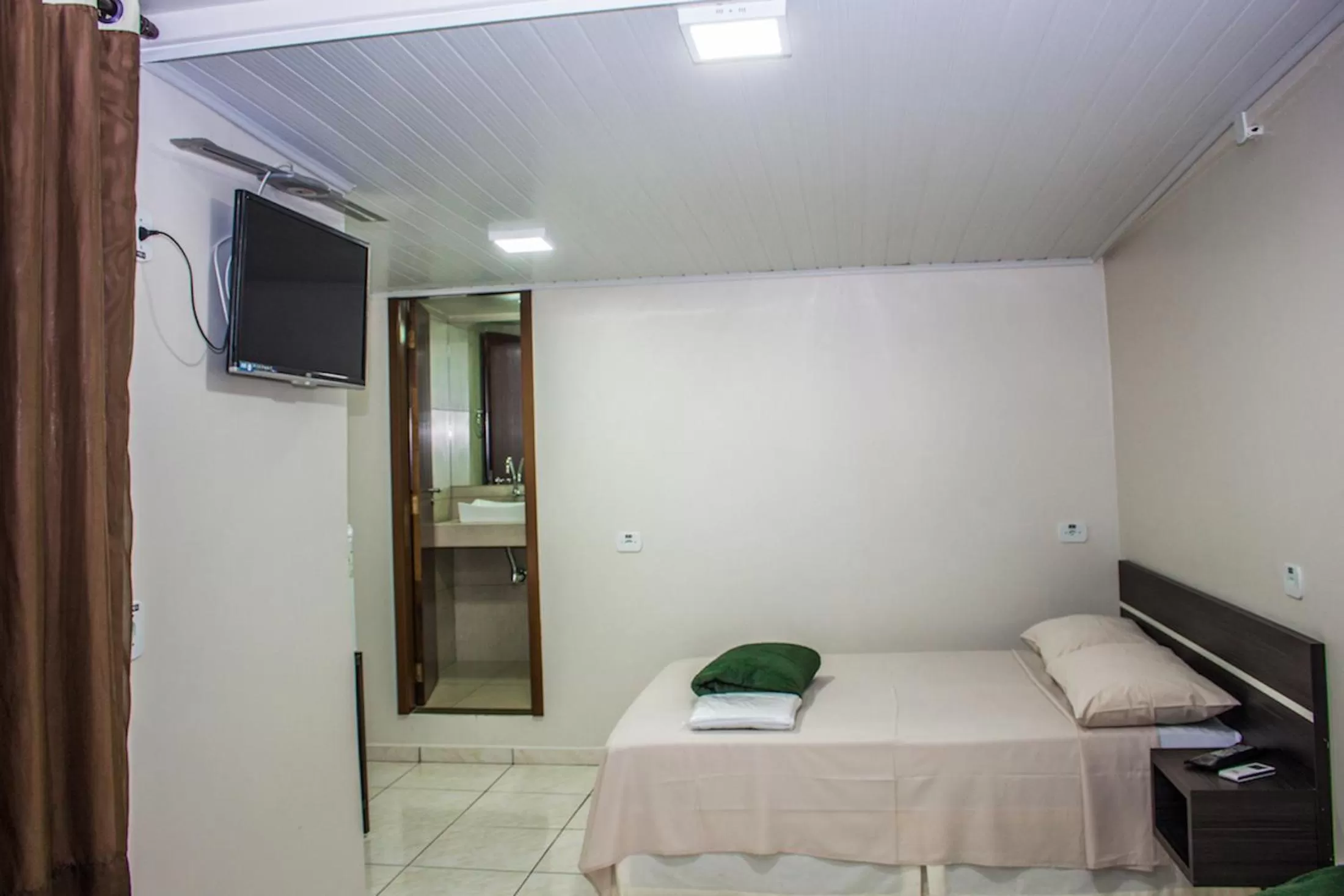 Bed in Hotel Paradizzo