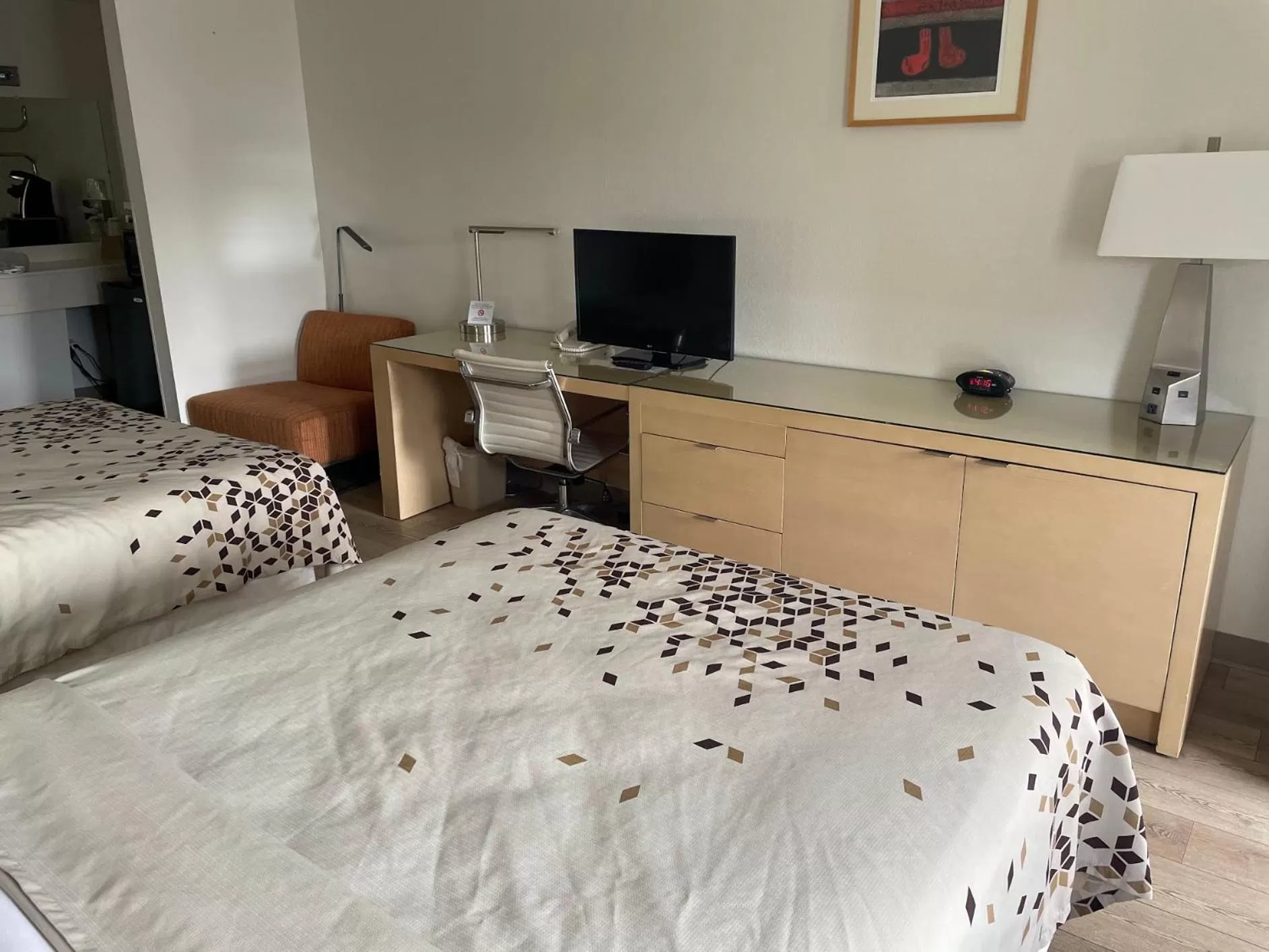 TV and multimedia, Bed in The Virginian Inn Moab Downtown