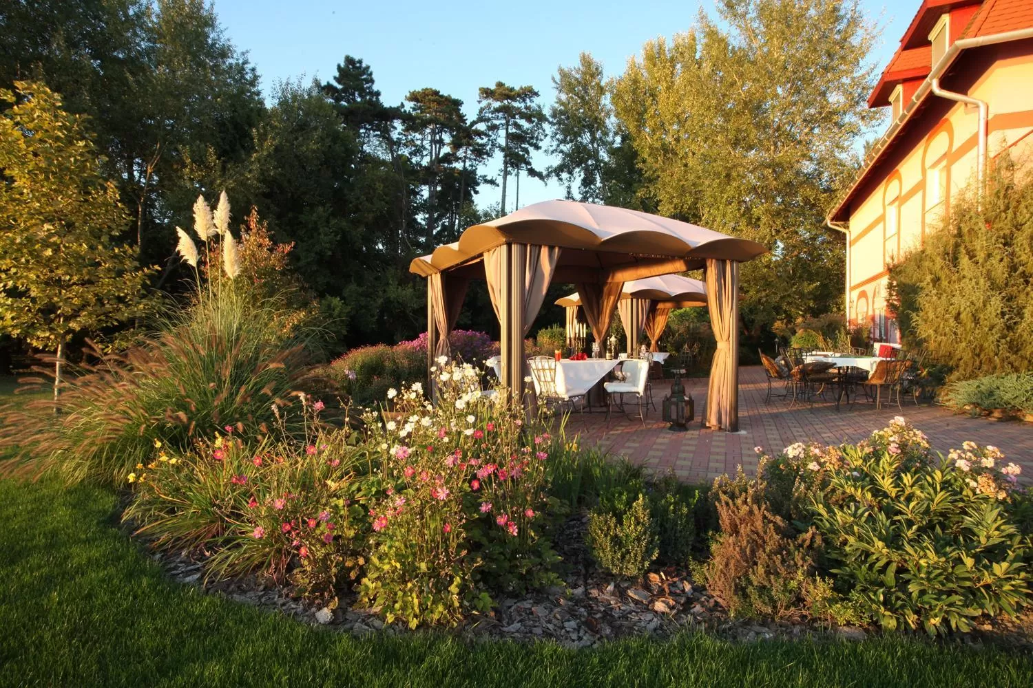 Balcony/Terrace, Garden in Casablanca Panzió