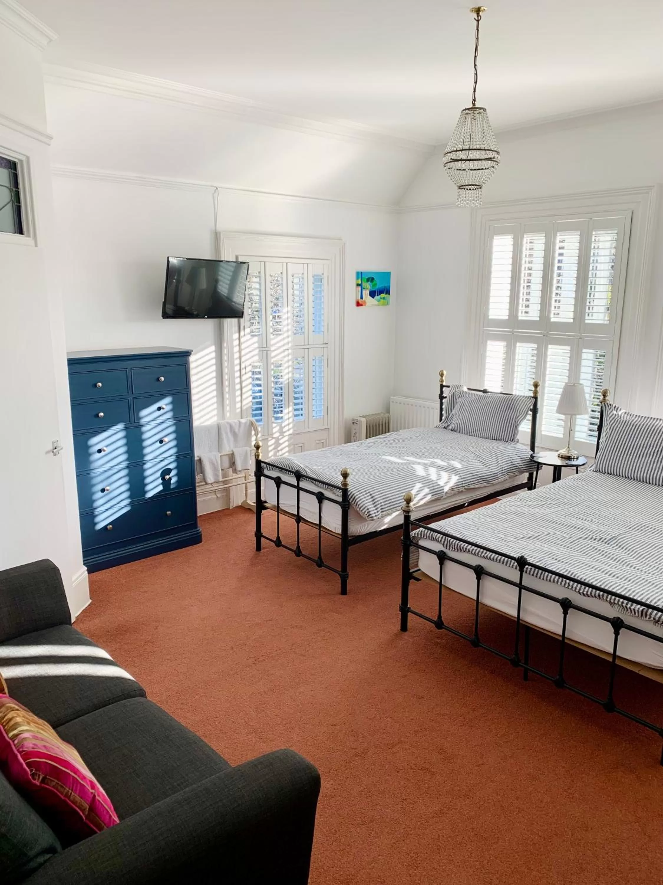 Bedroom, Bed in Derrin Guest House