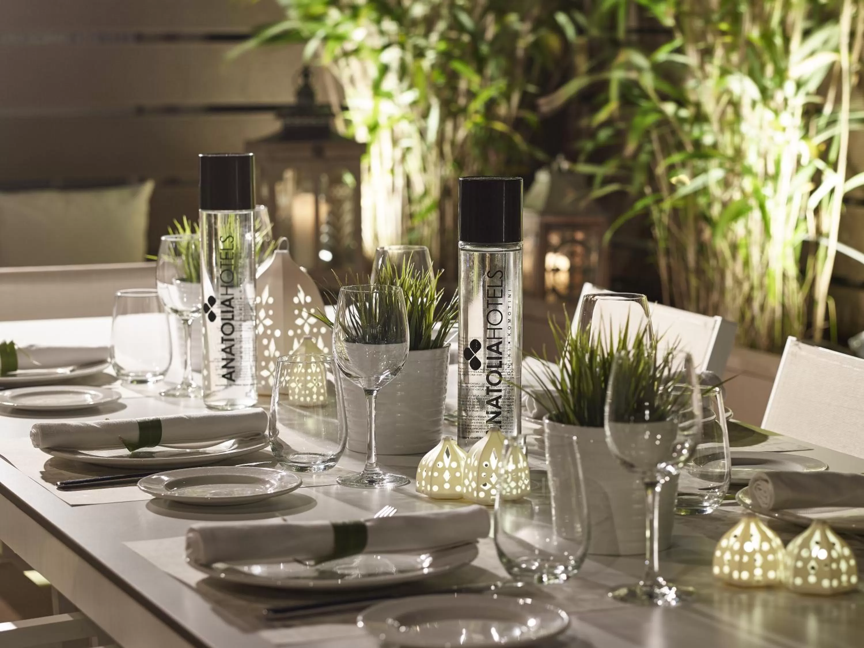 Restaurant/places to eat in Anatolia Hotel