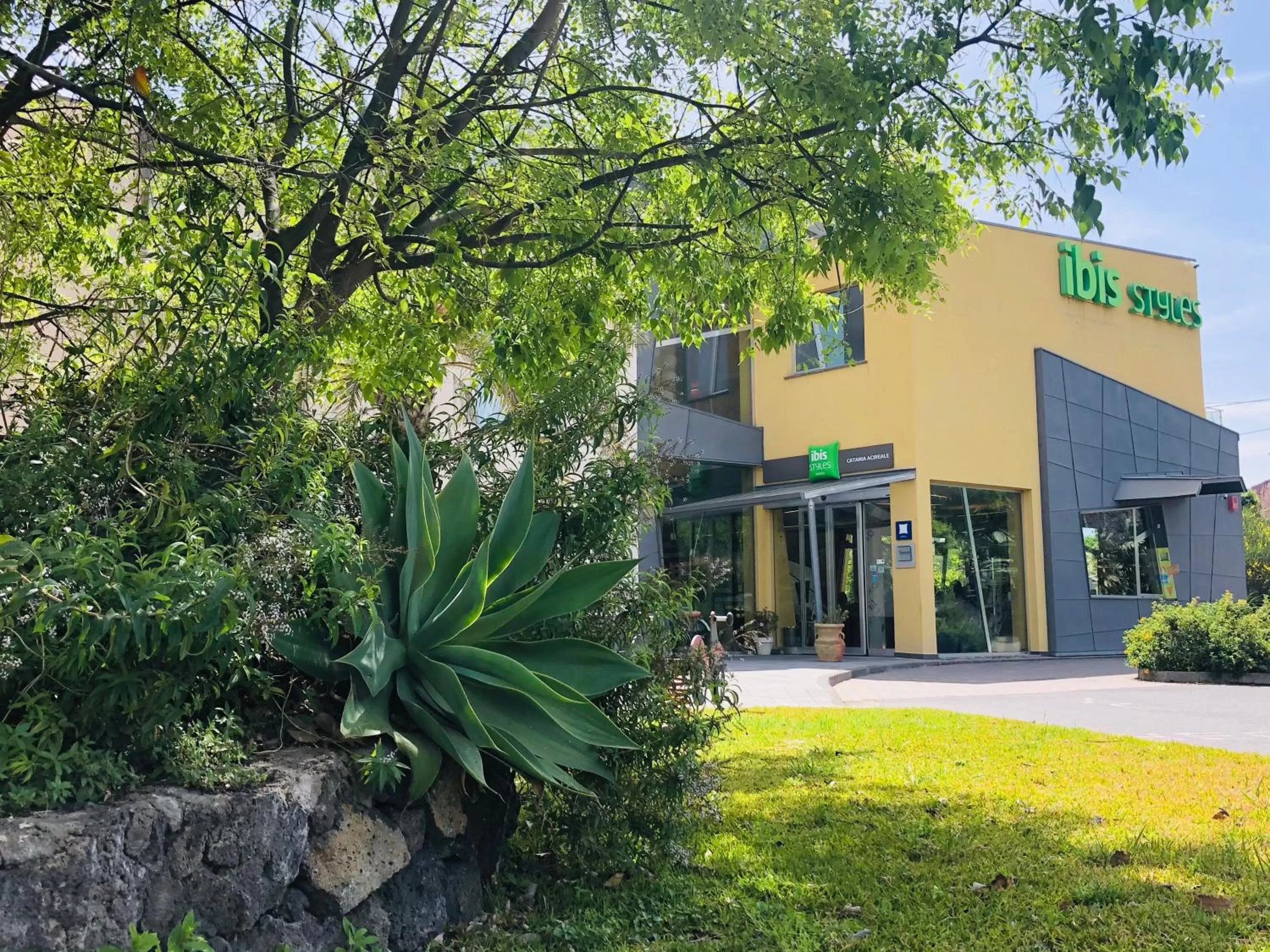 Property building in ibis Styles Catania Acireale