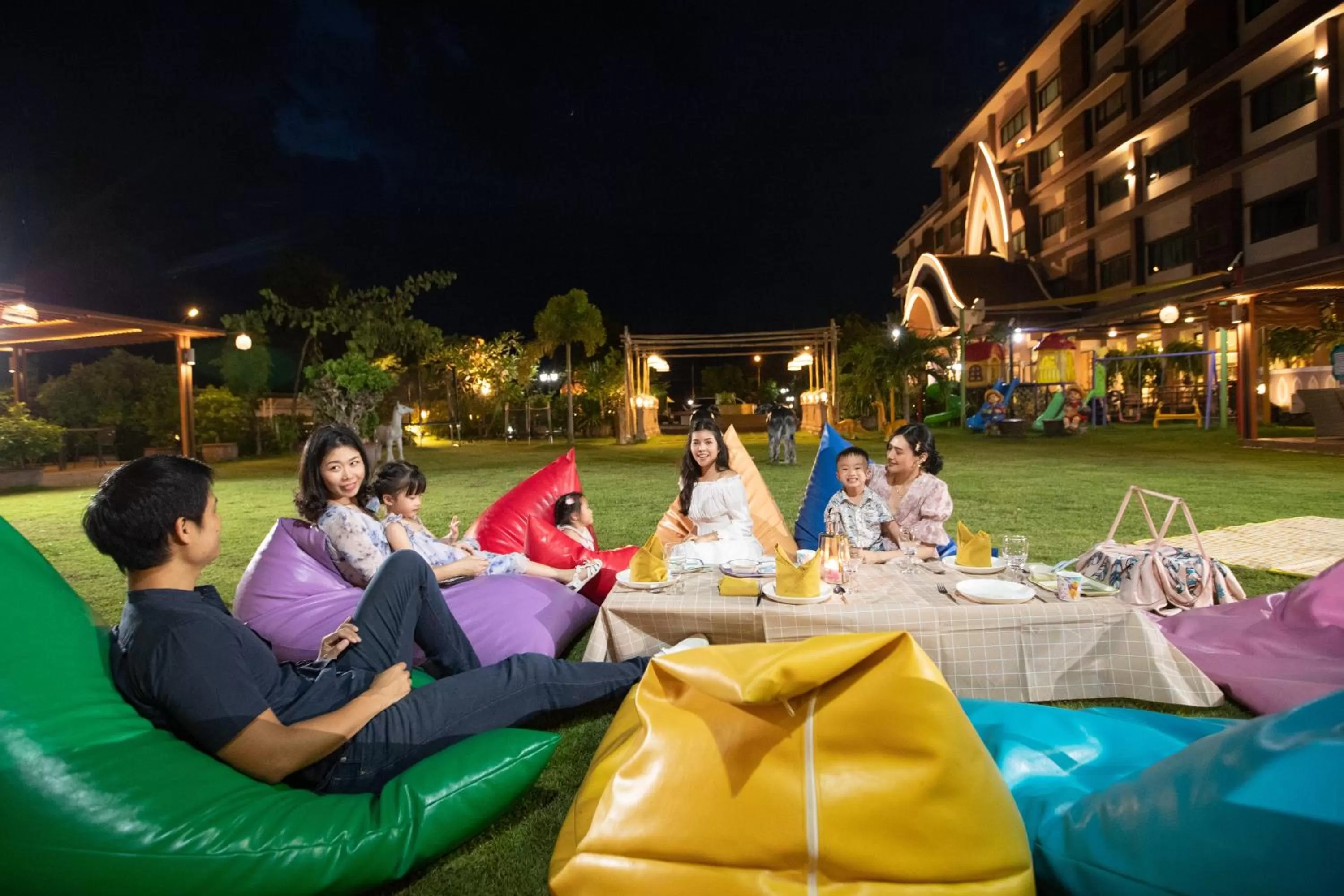 Restaurant/places to eat in Phanomrungpuri Hotel Buriram