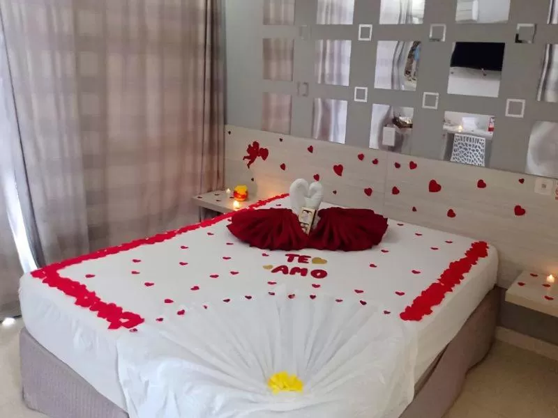 Decorative detail, Bed in Grand Hotel Guarujá - A sua Melhor Experiência na Praia!