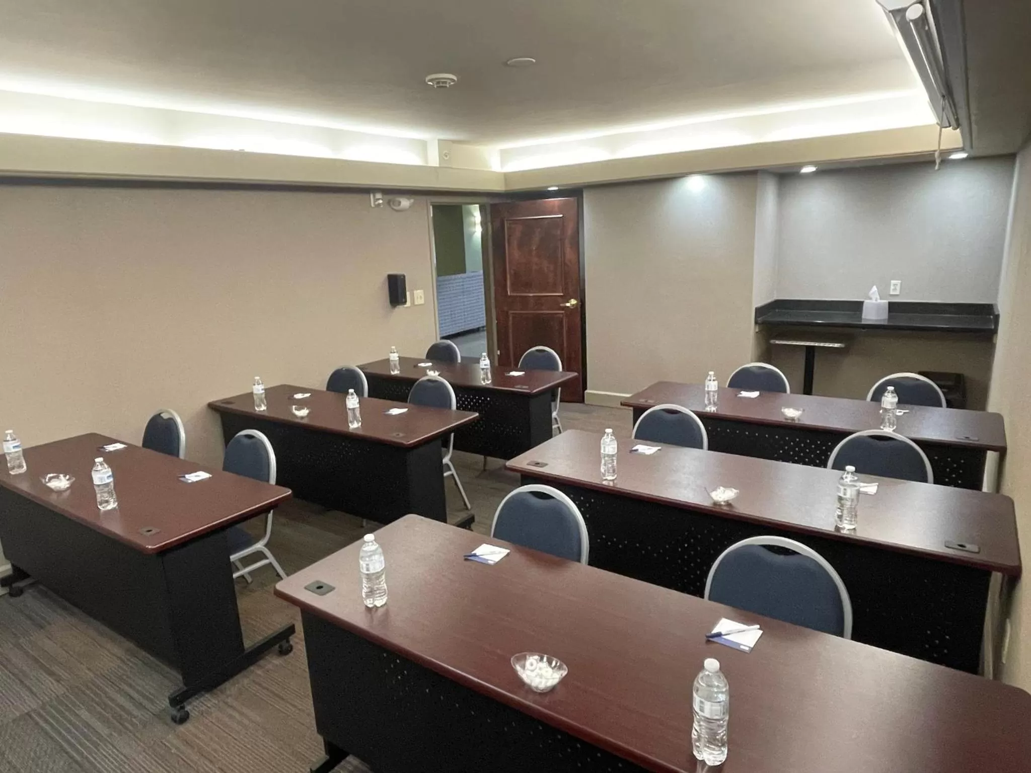 Meeting/conference room in Holiday Inn Express Cleveland Downtown by IHG