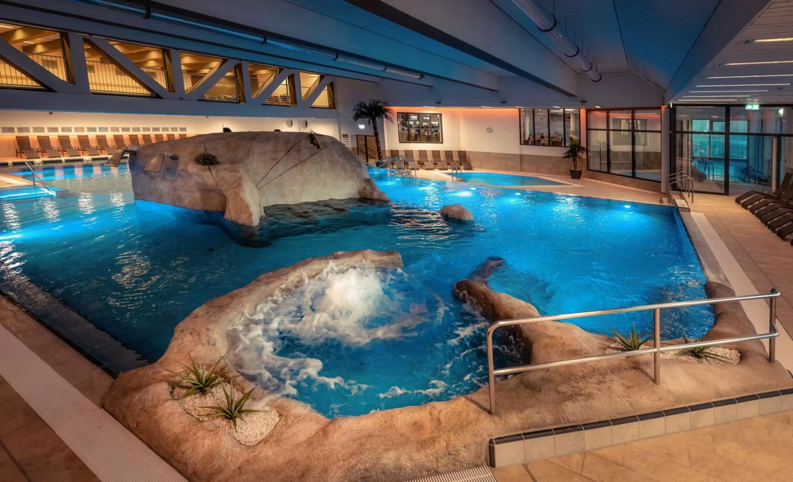 Hot Spring Bath in Ströbinger Hof - Therme Wellness Resort