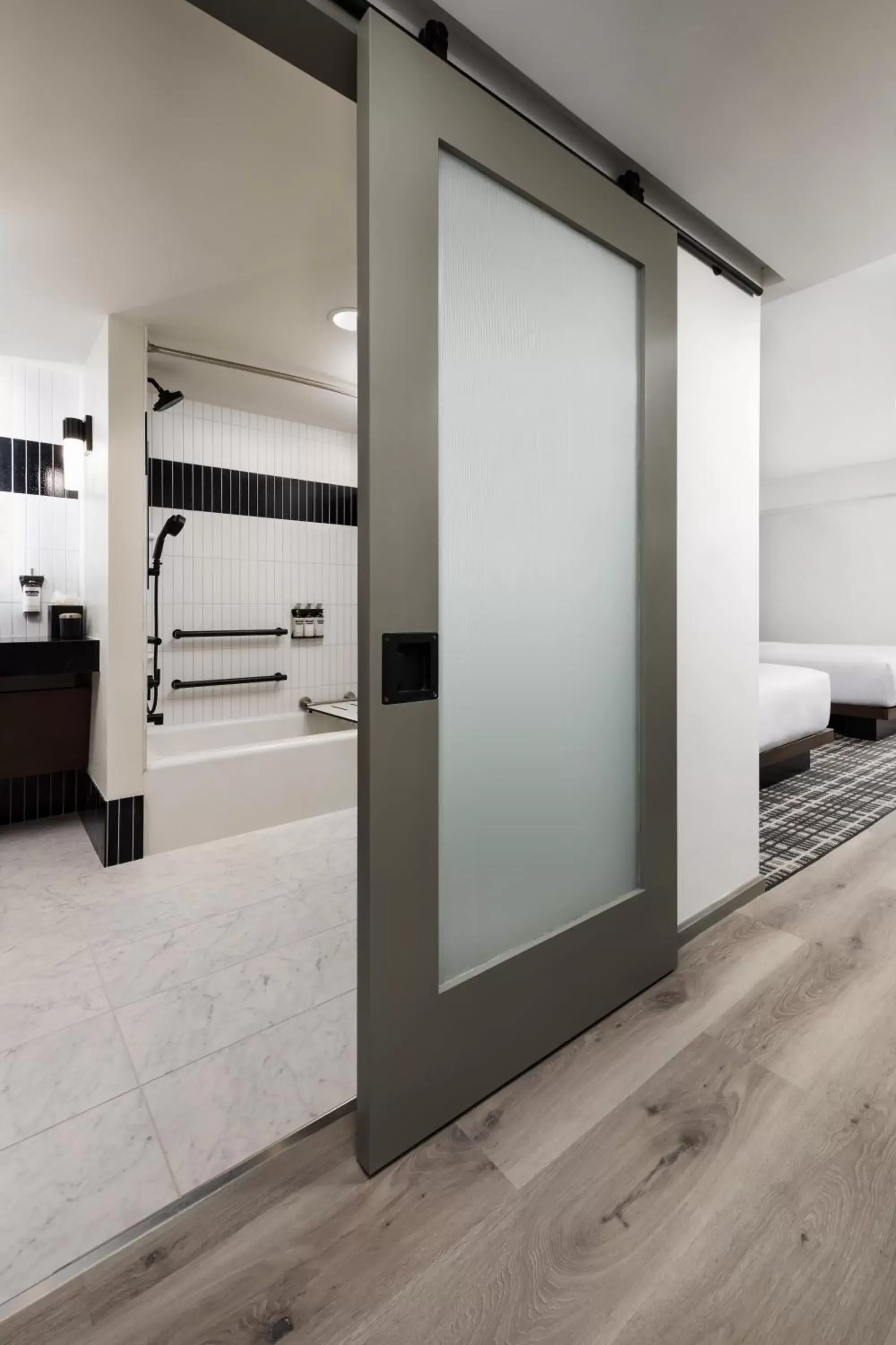 ADA King Room with Tub in Hyatt Regency San Francisco Downtown SOMA ADA King Room with Tub in Hyatt Regency San Francisco Downtown SOMA