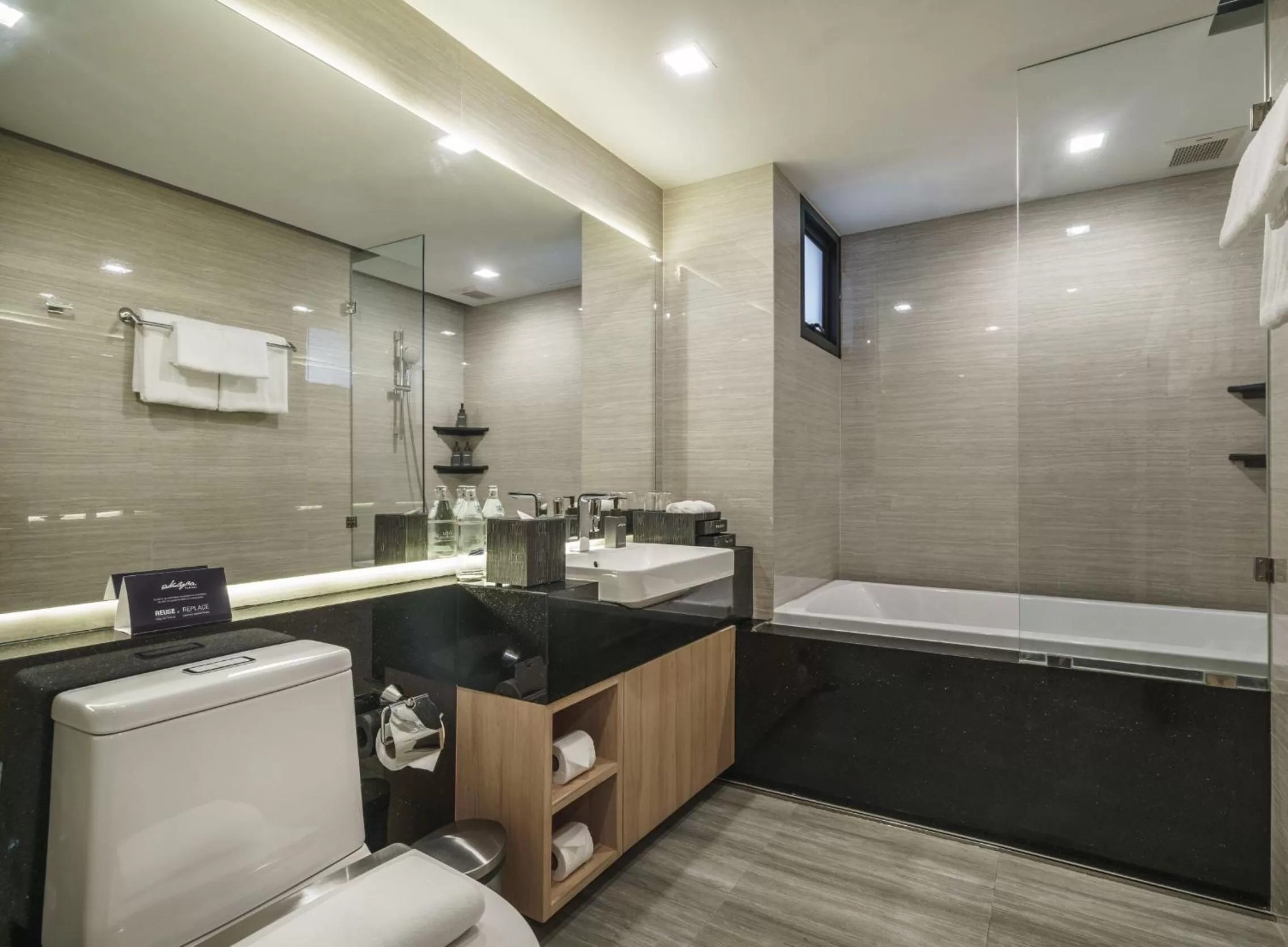 Bath in Tastoria Collection Sukhumvit