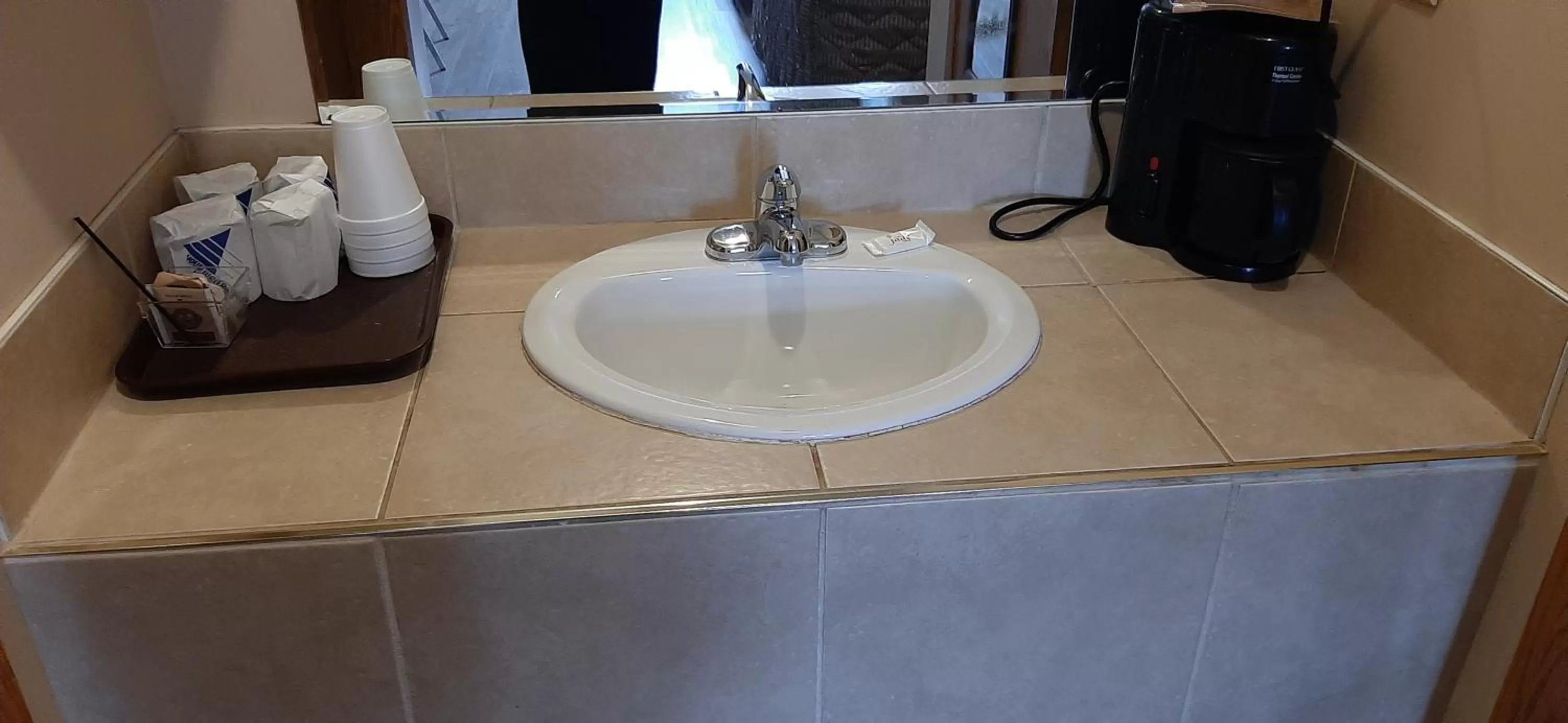 Coffee/tea facilities in Mary's Motel