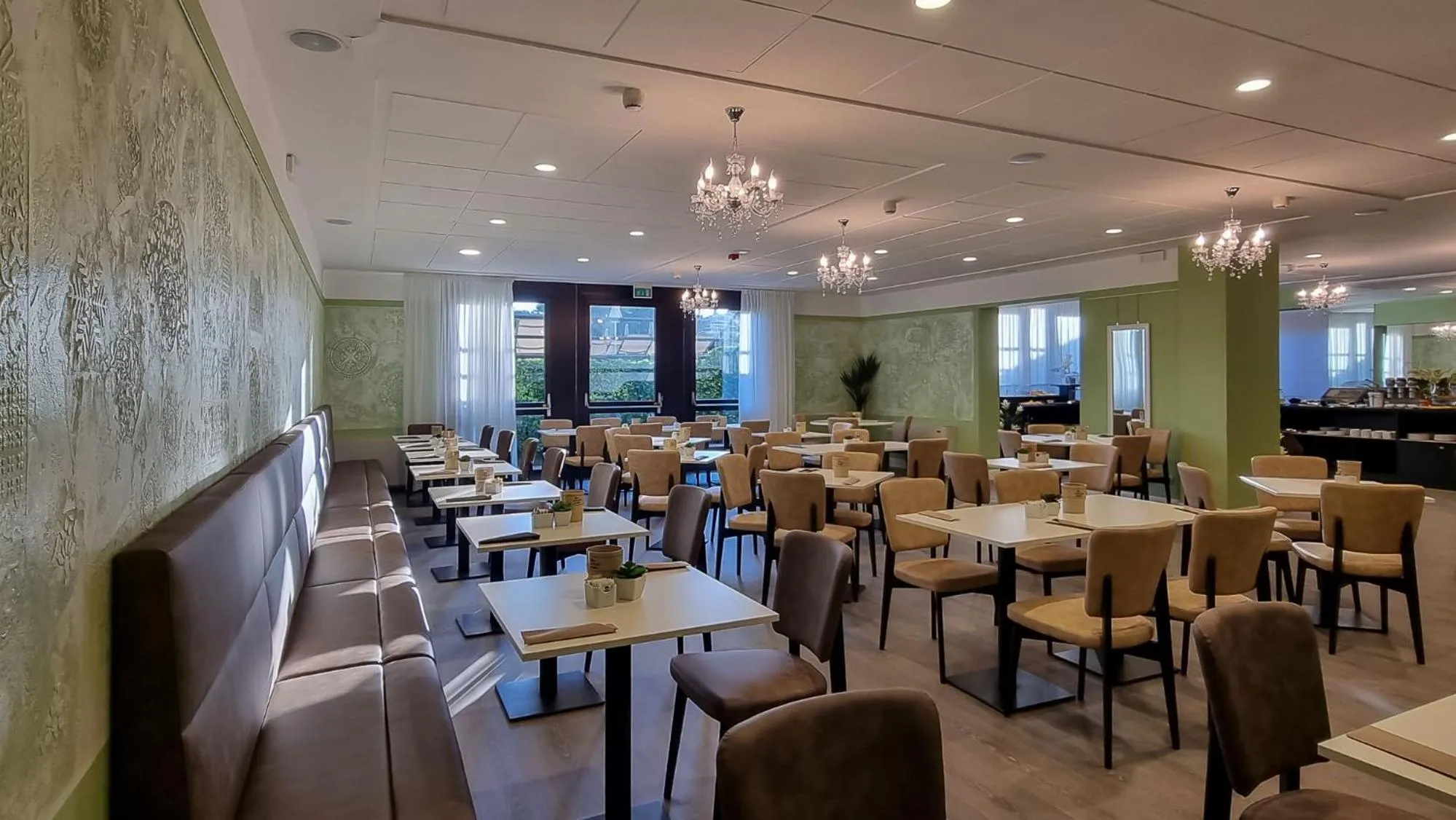 Breakfast in Hotel Puccini