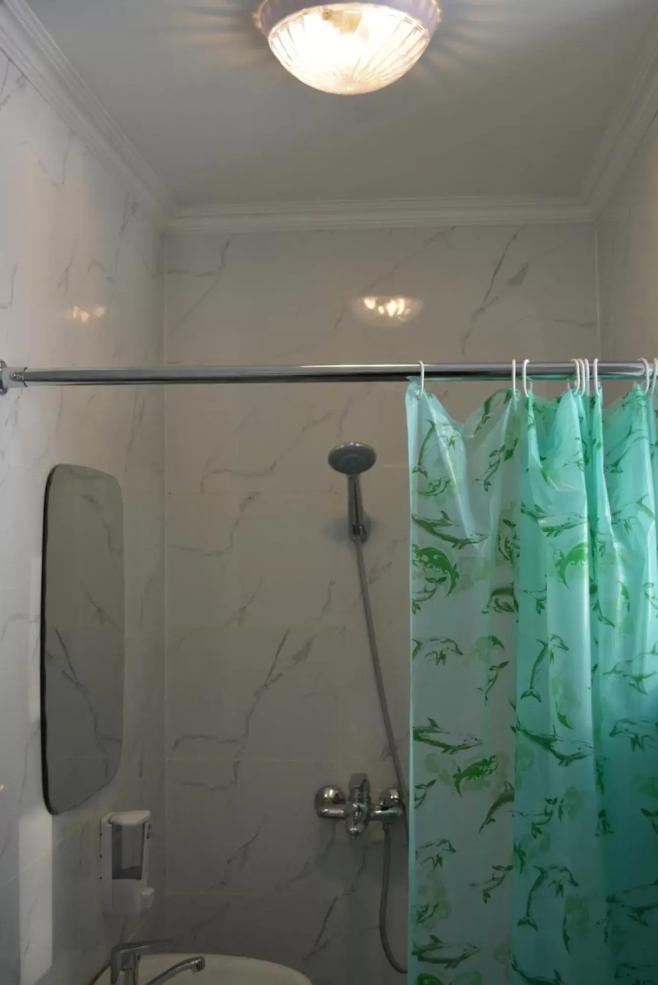 Triple Room with Bathroom in Railway Hotel Triple Room with Bathroom in Railway Hotel