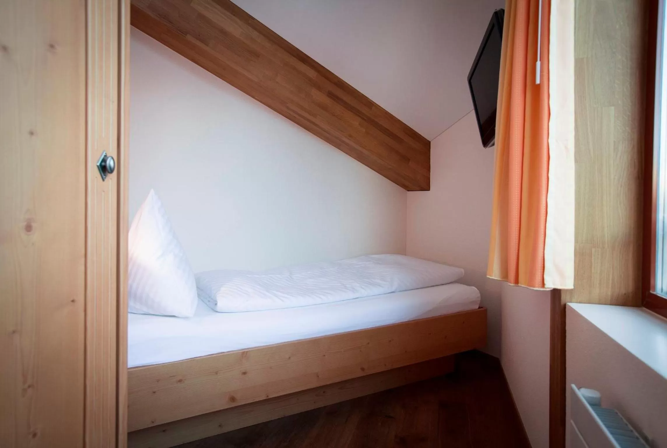 Bed in Berghotel Trübsee - Accessible Only by Cable Car