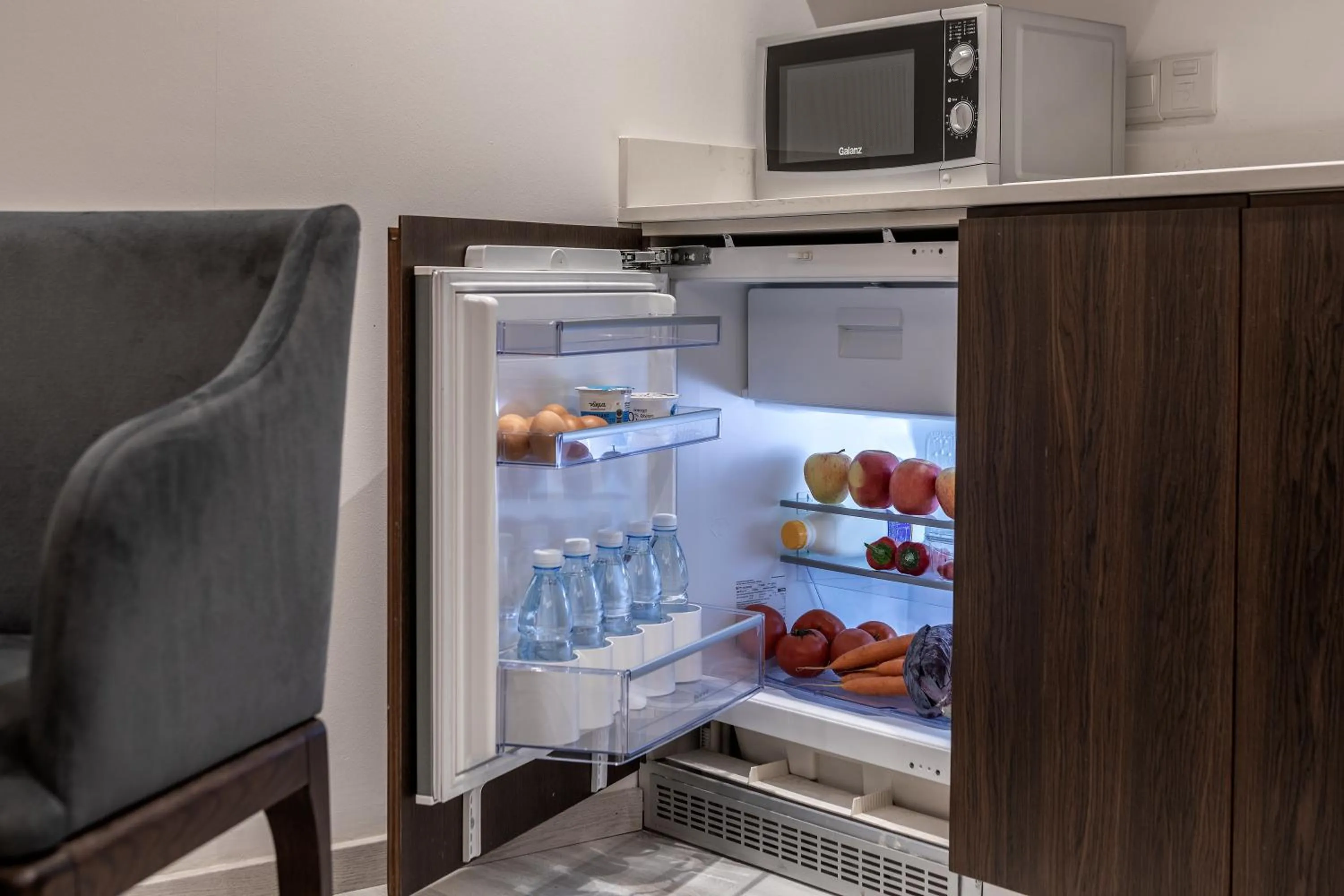 oven in Almond Business Hotel