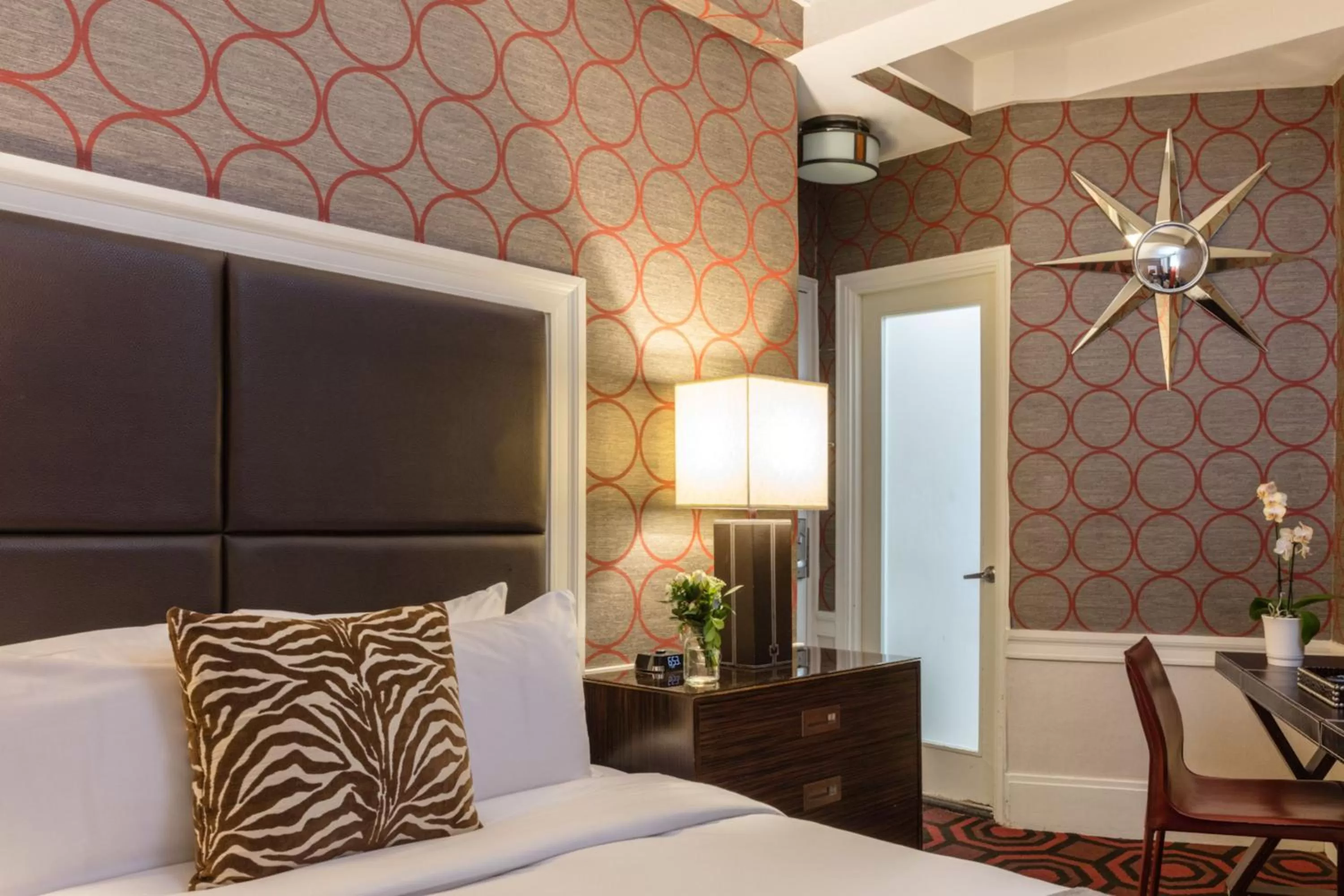 Bed in The Empire Hotel New York