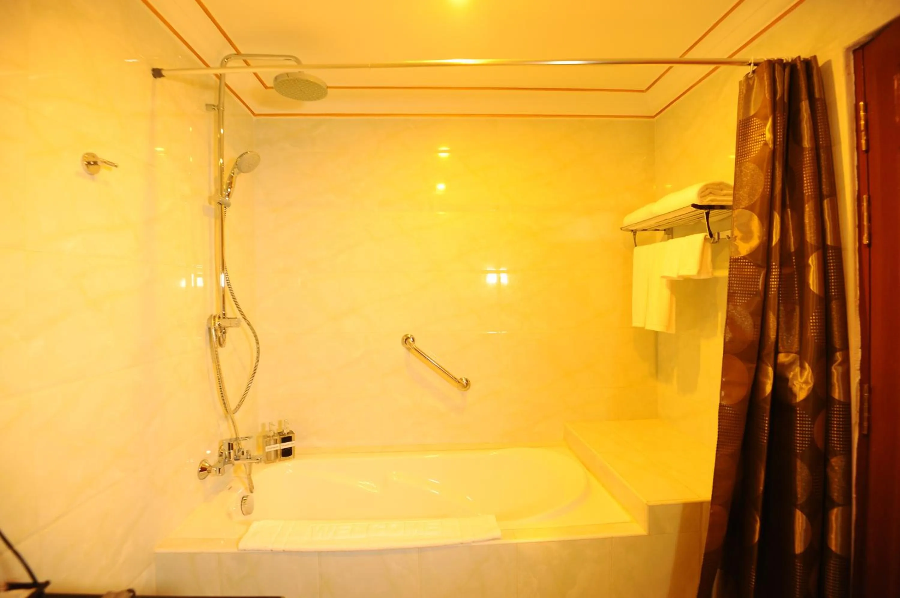 Bathroom in Union Square Hotel