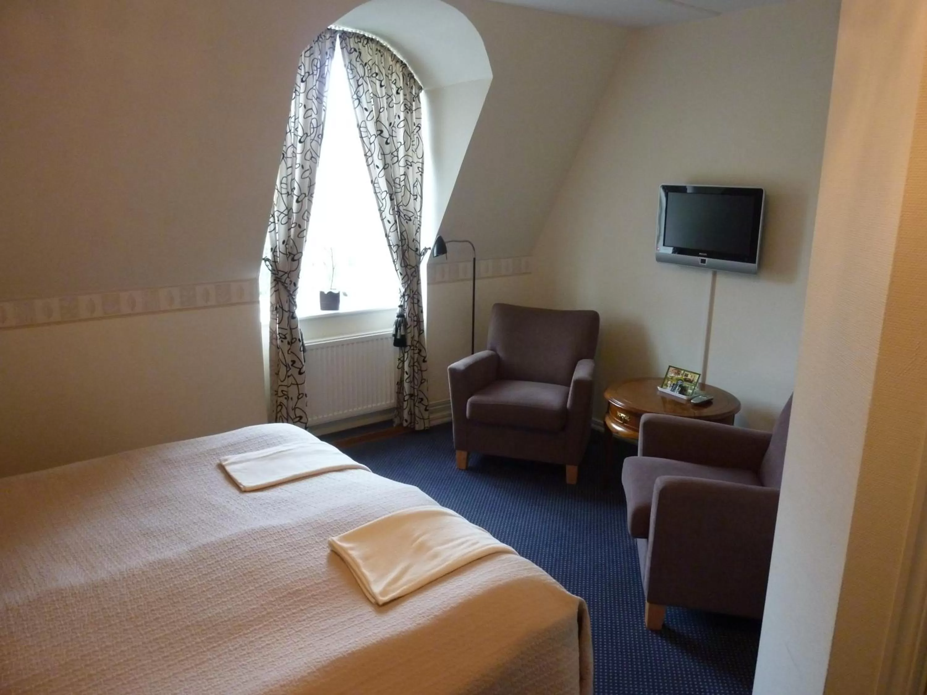 Standard Twin Room in Nya Pallas Hotel