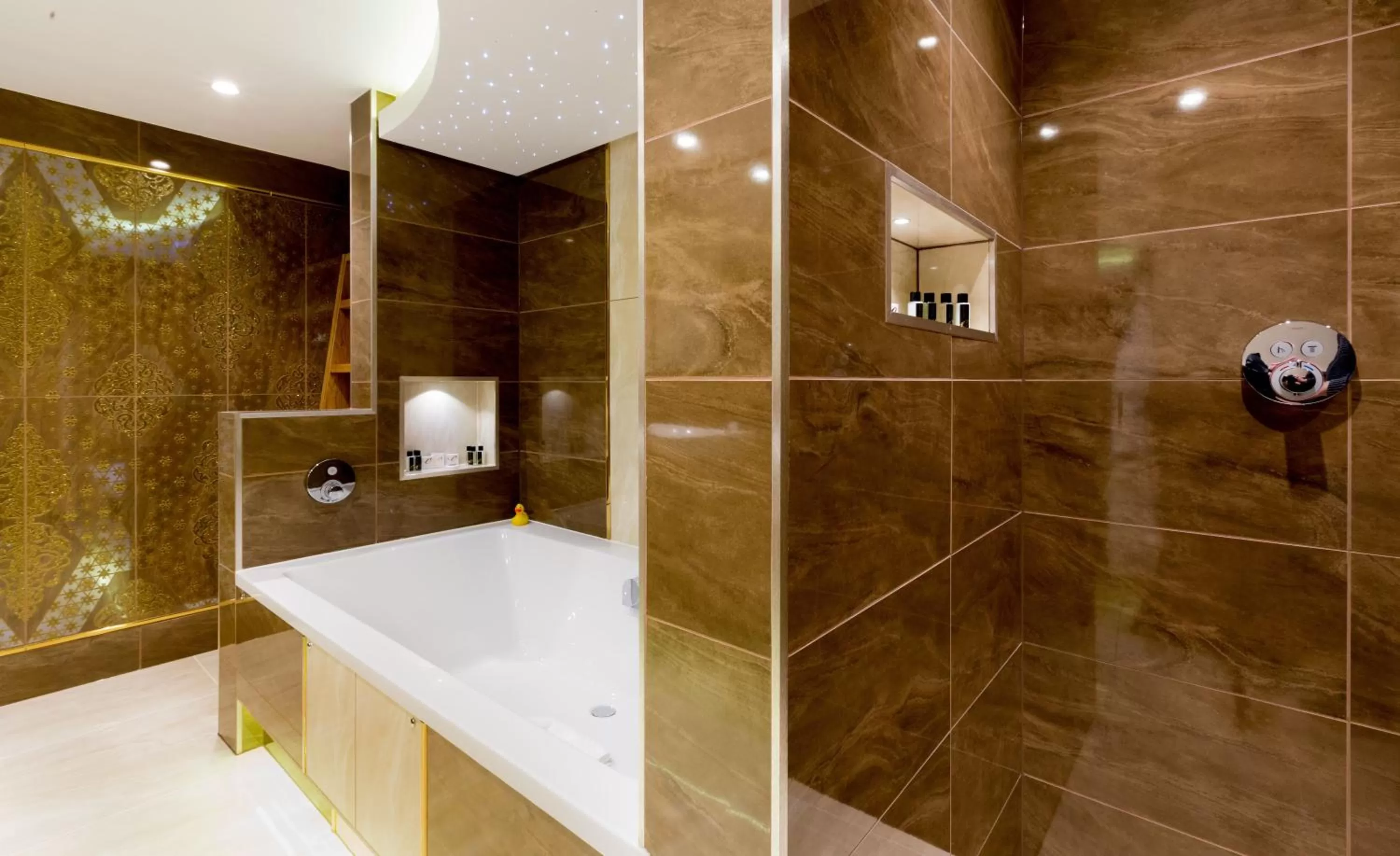 Bathroom in Applegarth Villa Hotel & Restaurant (Adult Only)