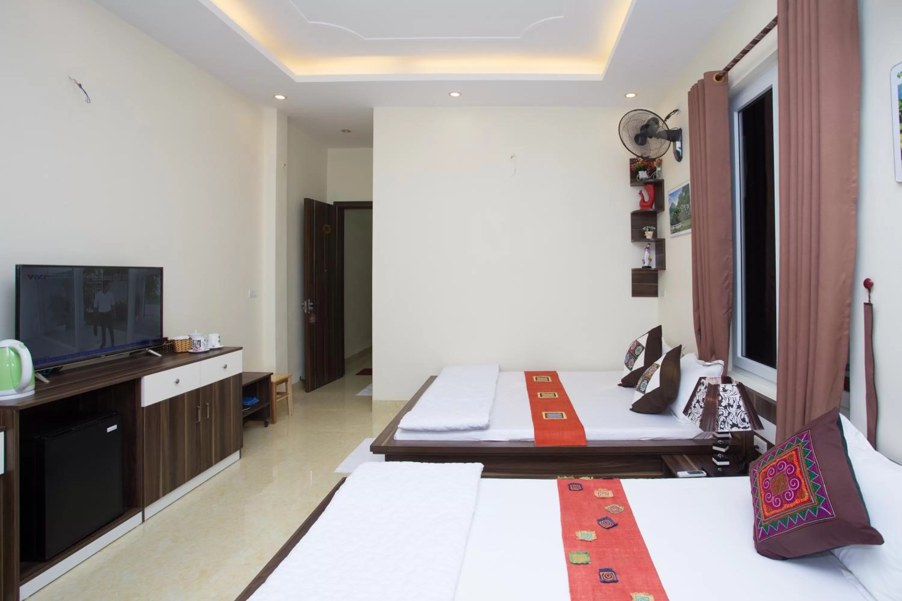 Bed in Friendly Home Hotel