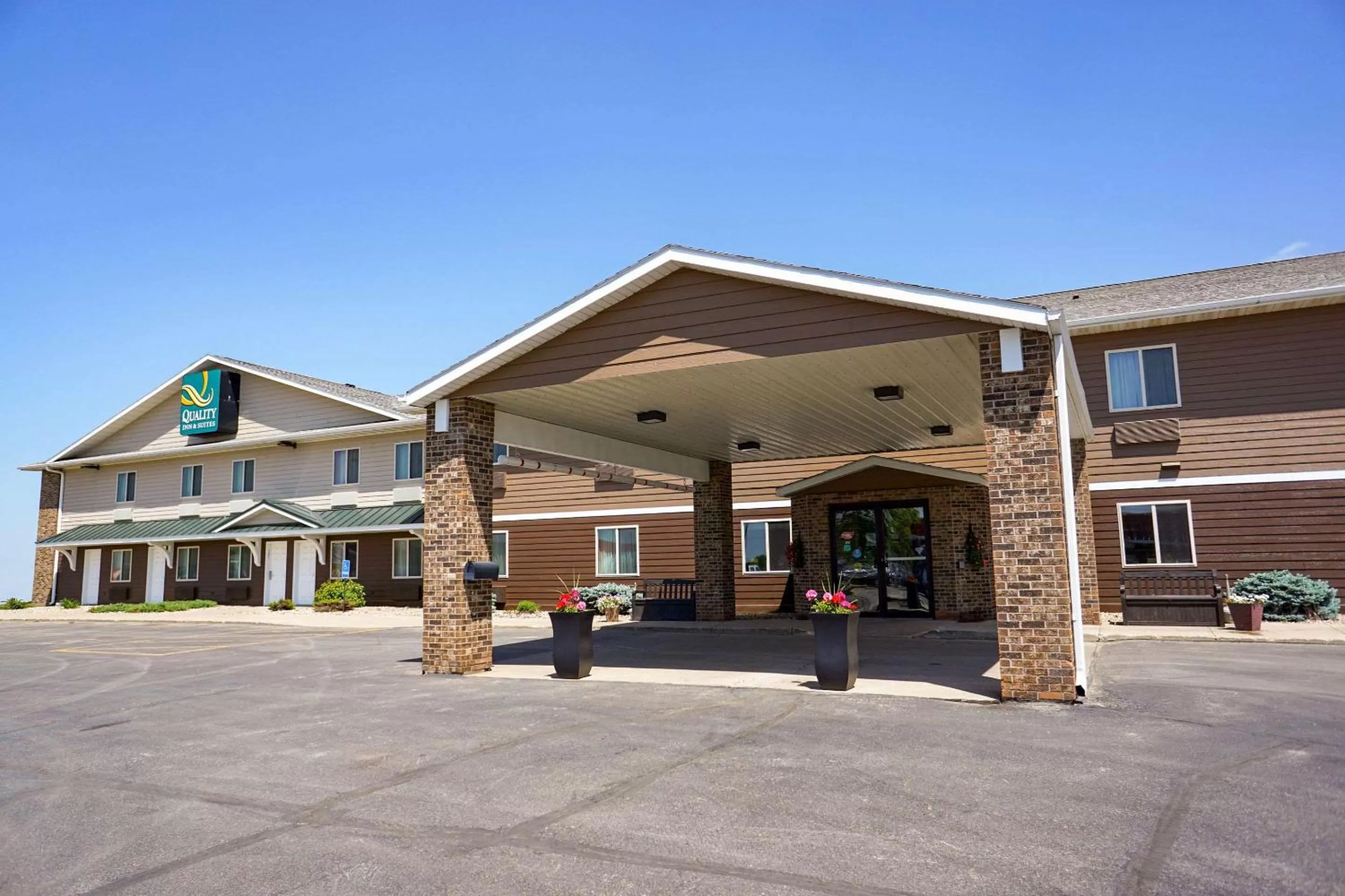 Quality Inn & Suites Watertown near Prairie Lakes Ice Arena
