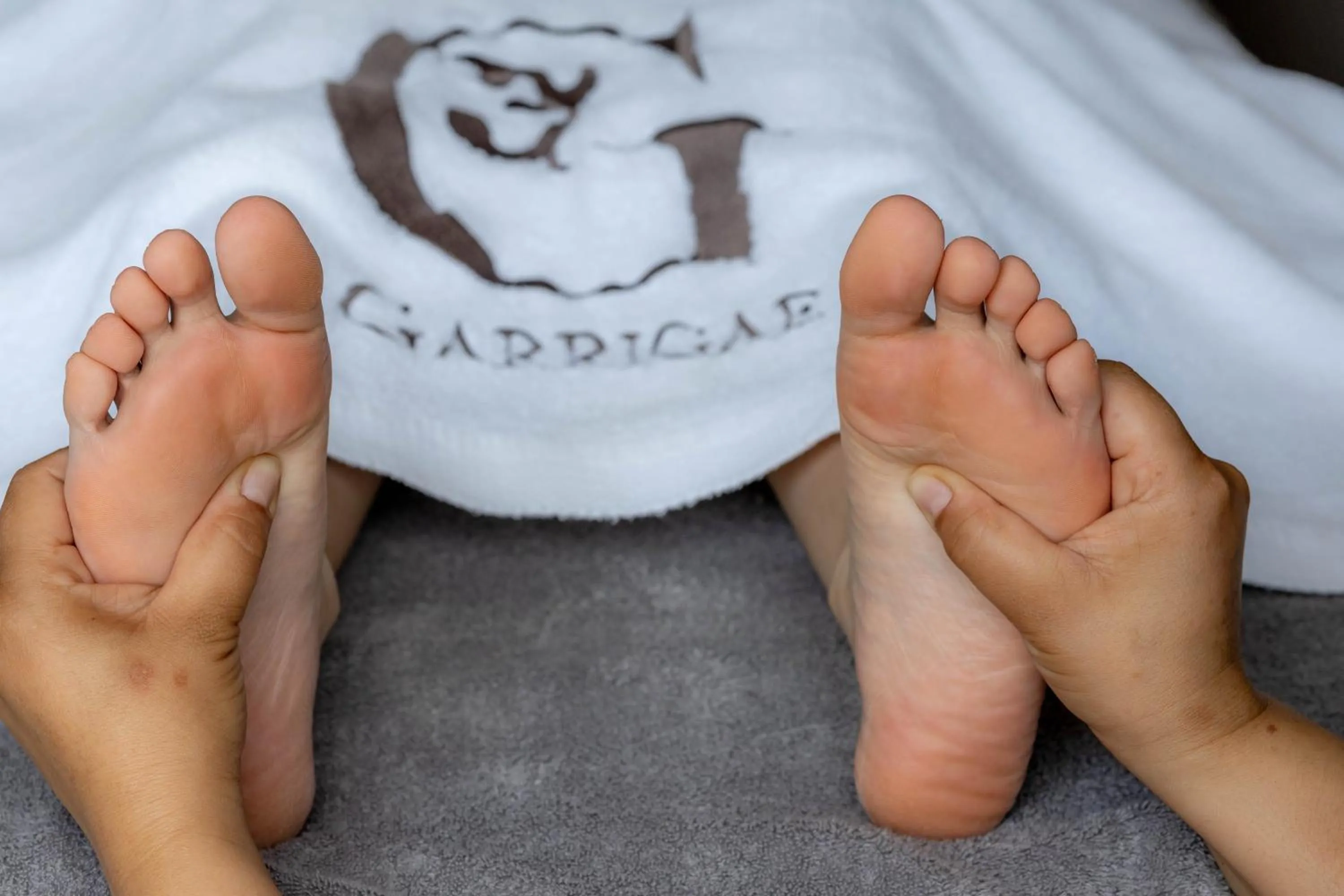 Massage in Garrigae Distillerie de Pezenas - Hotellerie & Spa