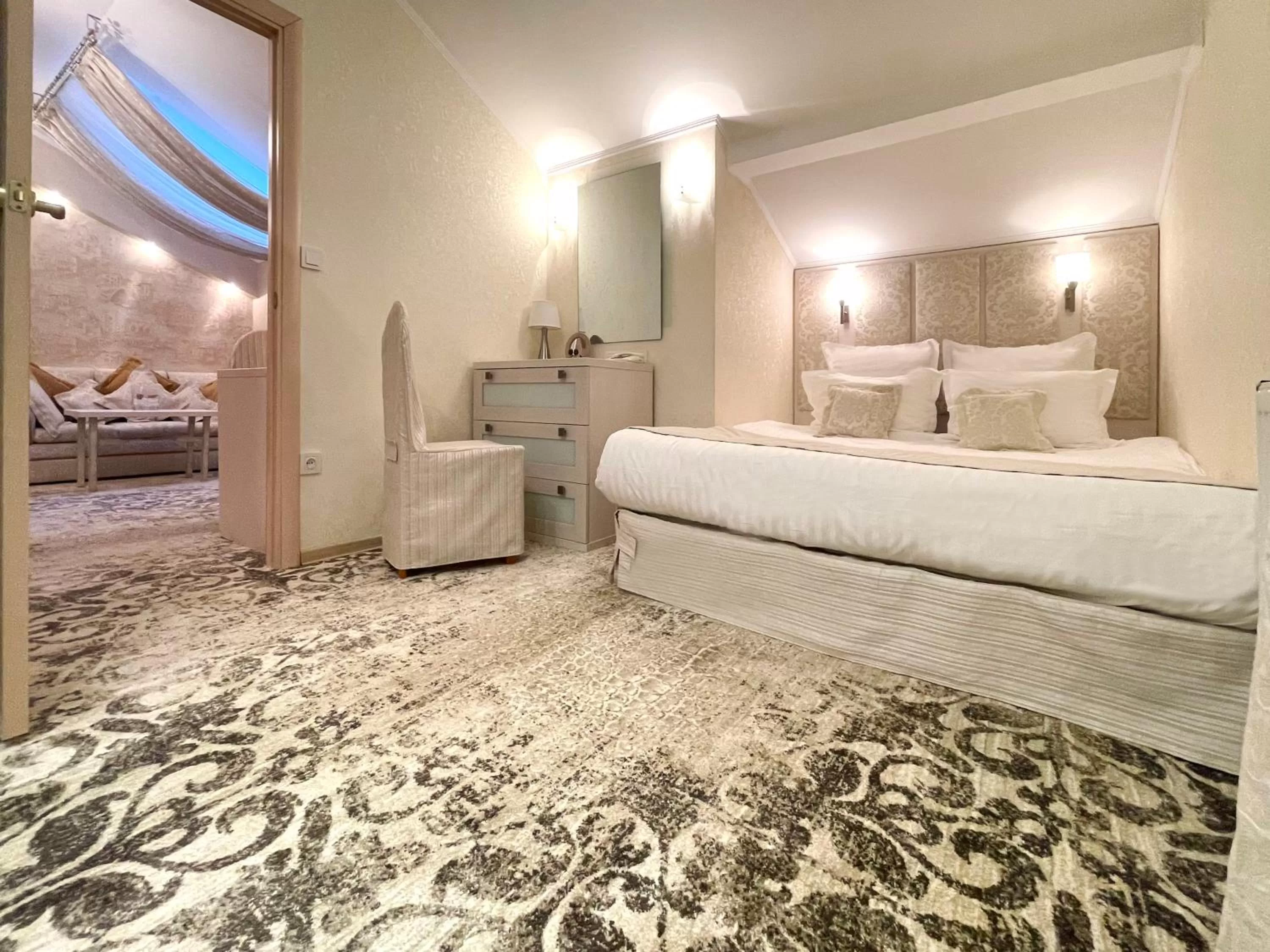 Bed in Eney Boutique Hotel