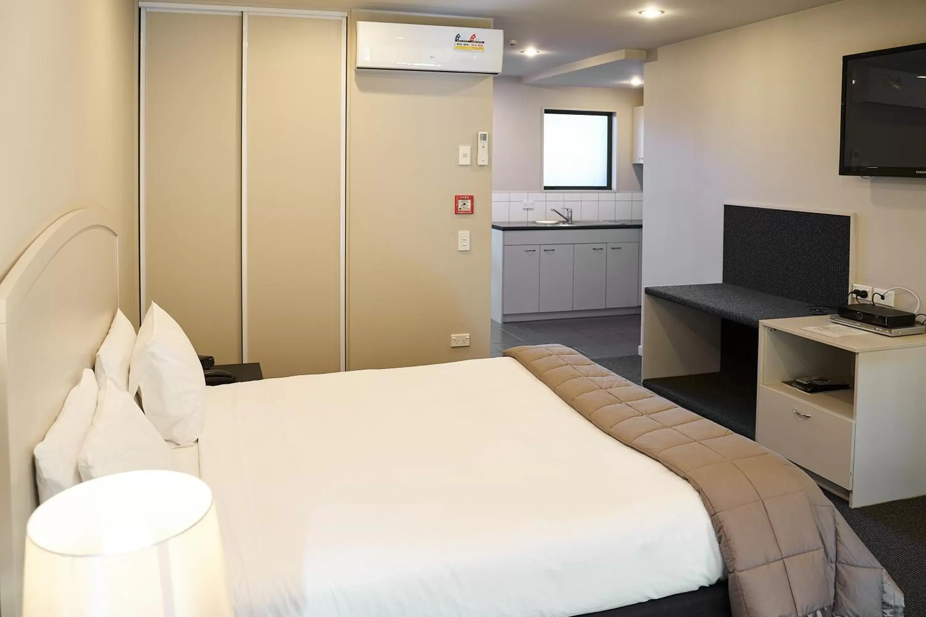 Deluxe Double or Twin Studio in Azena Suites & Apartment Deluxe Double or Twin Studio in Azena Suites & Apartment