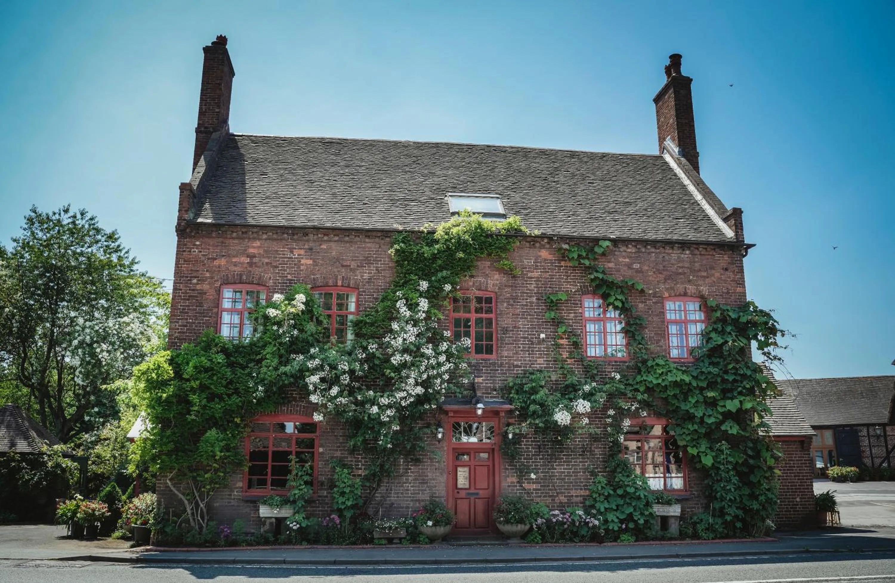 Property building in Hundred House Hotel