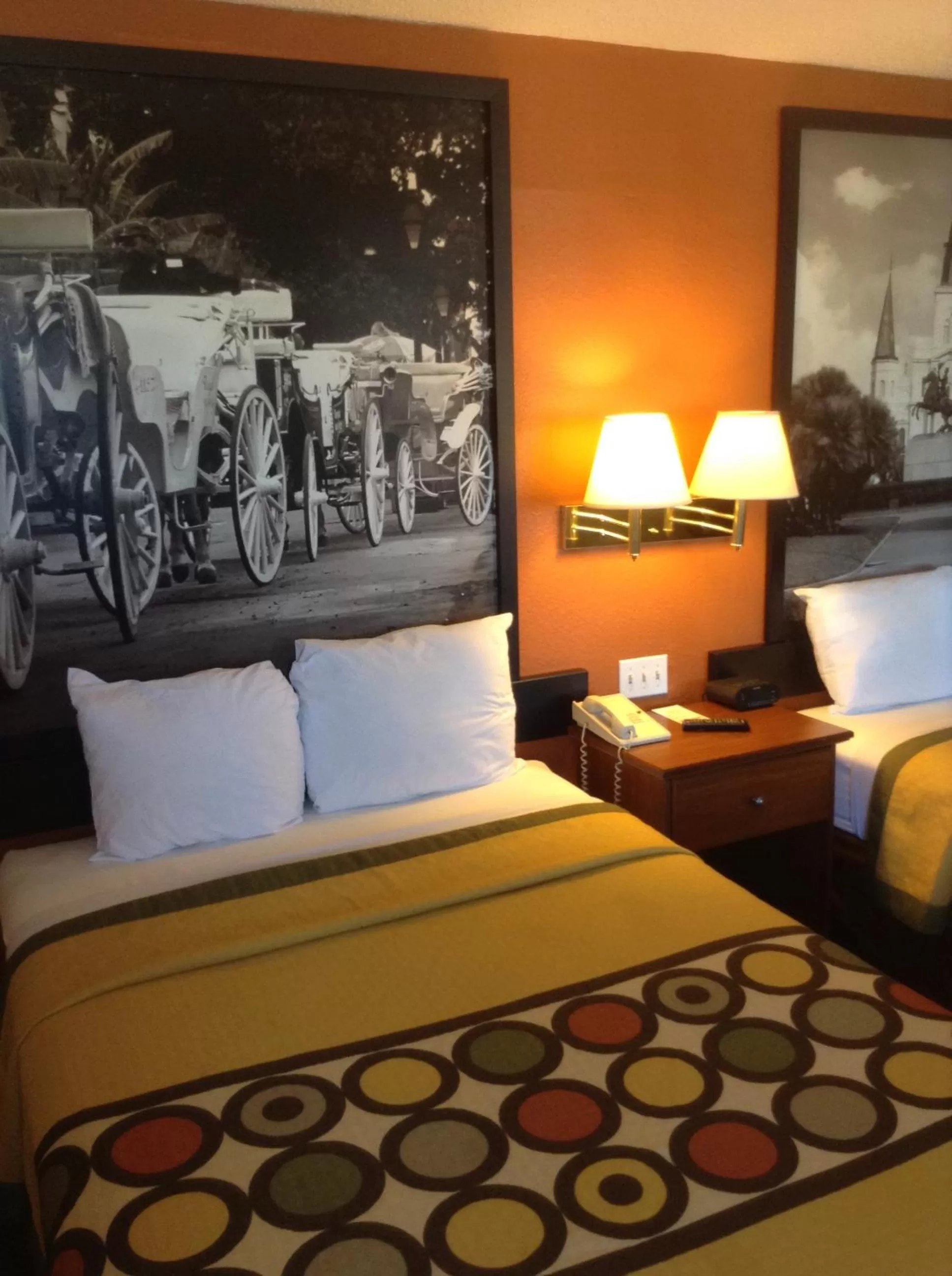 Bedroom, Bed in Super 8 by Wyndham New Orleans