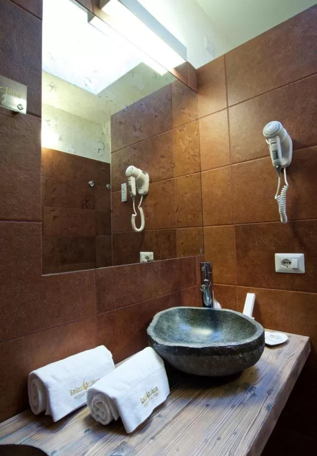 Bathroom in Design Suite Tirano