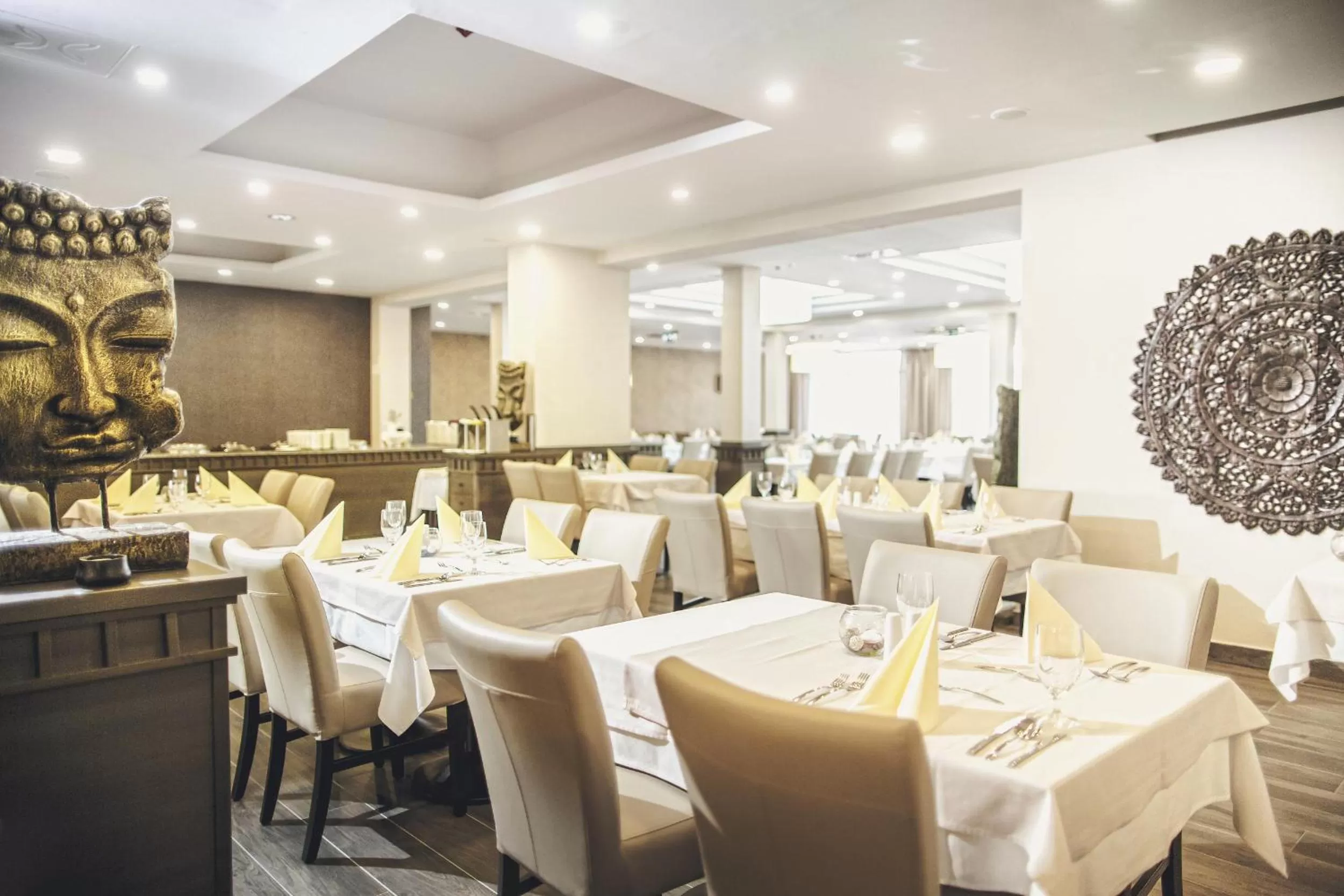 Restaurant/places to eat in Caramell Premium Resort