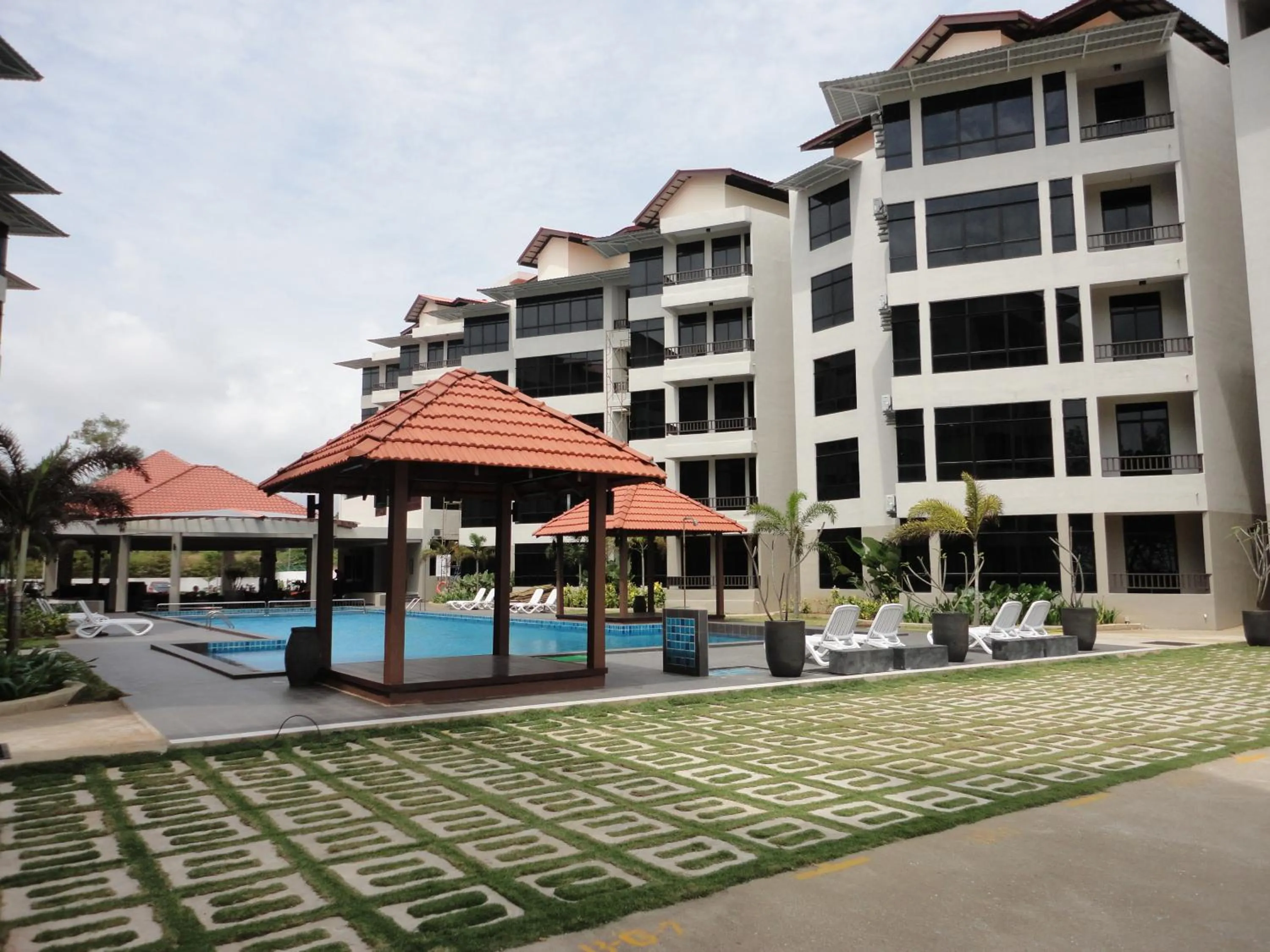 Samsuria Beach Resort & Residence
