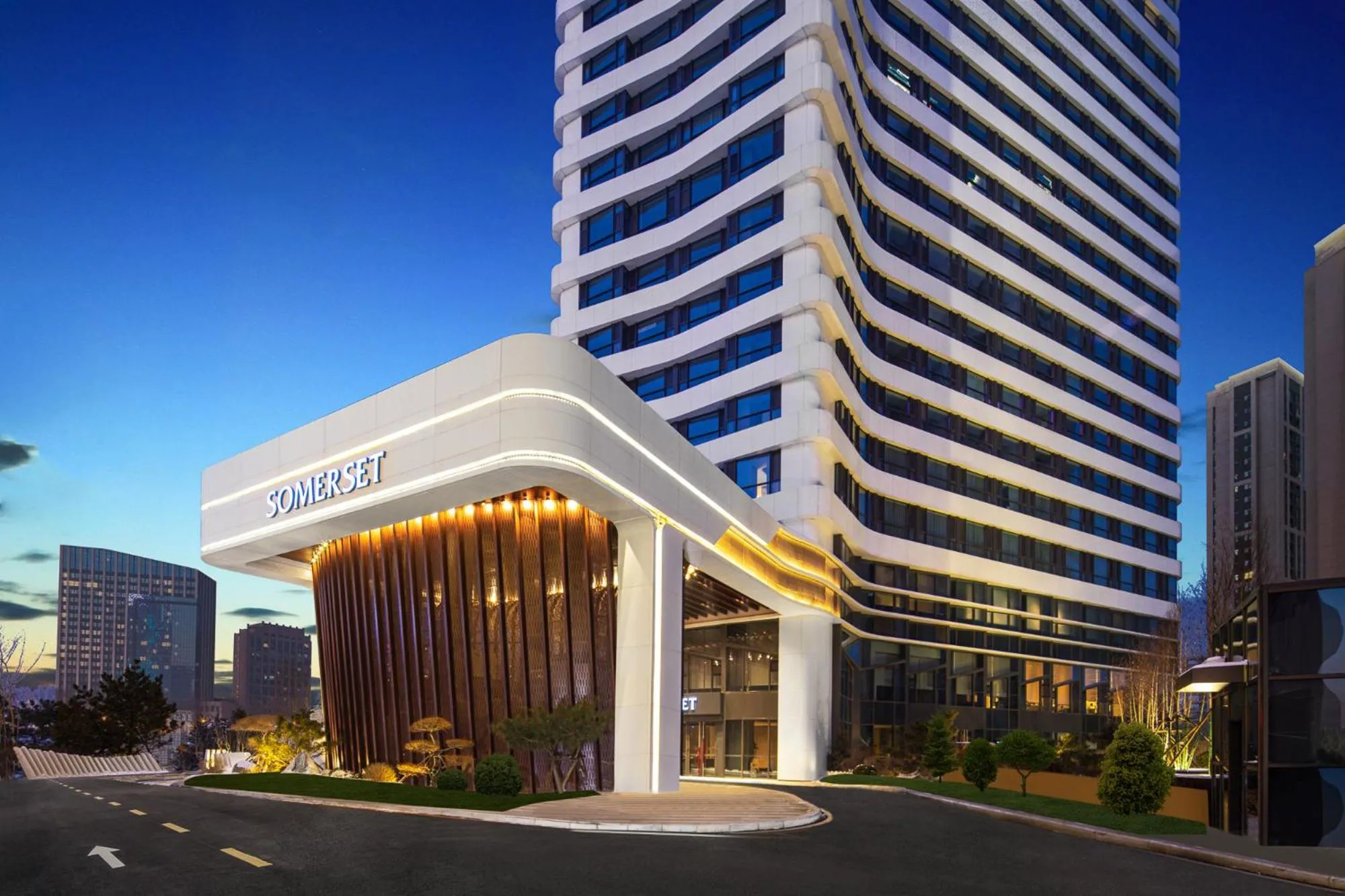 Property building in Somerset Zhongmao Changchun