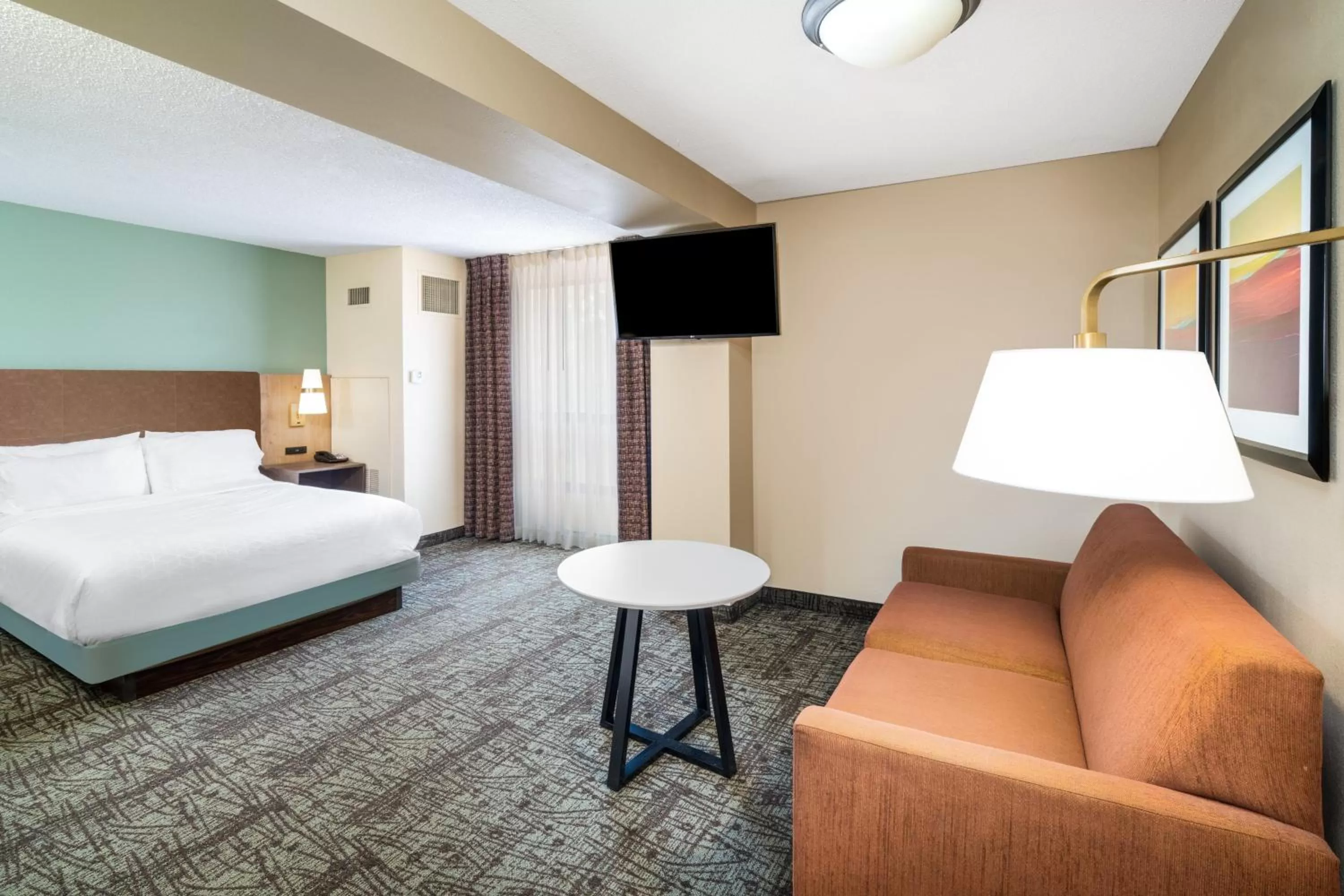 Photo of the whole room, Bed in Staybridge Suites Memphis-Poplar Ave East by IHG