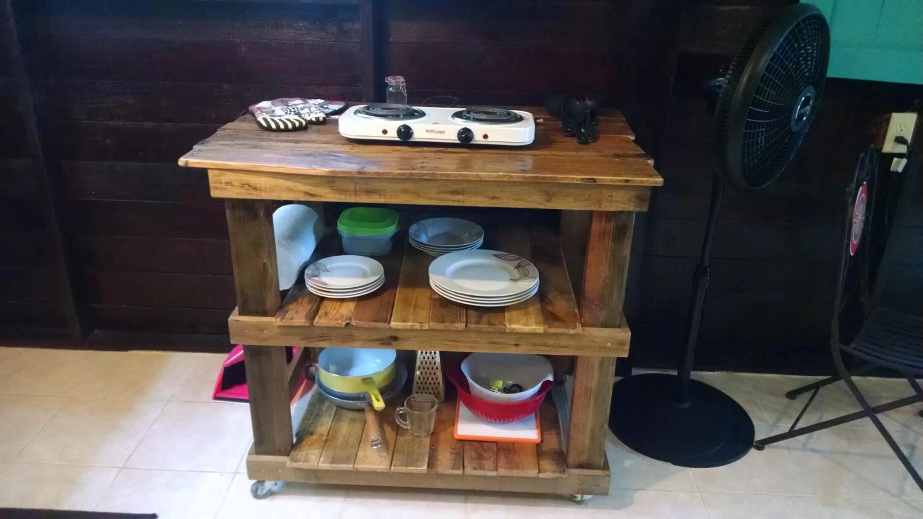 Kitchen or kitchenette, Dining Area in Surf Break at Paunch