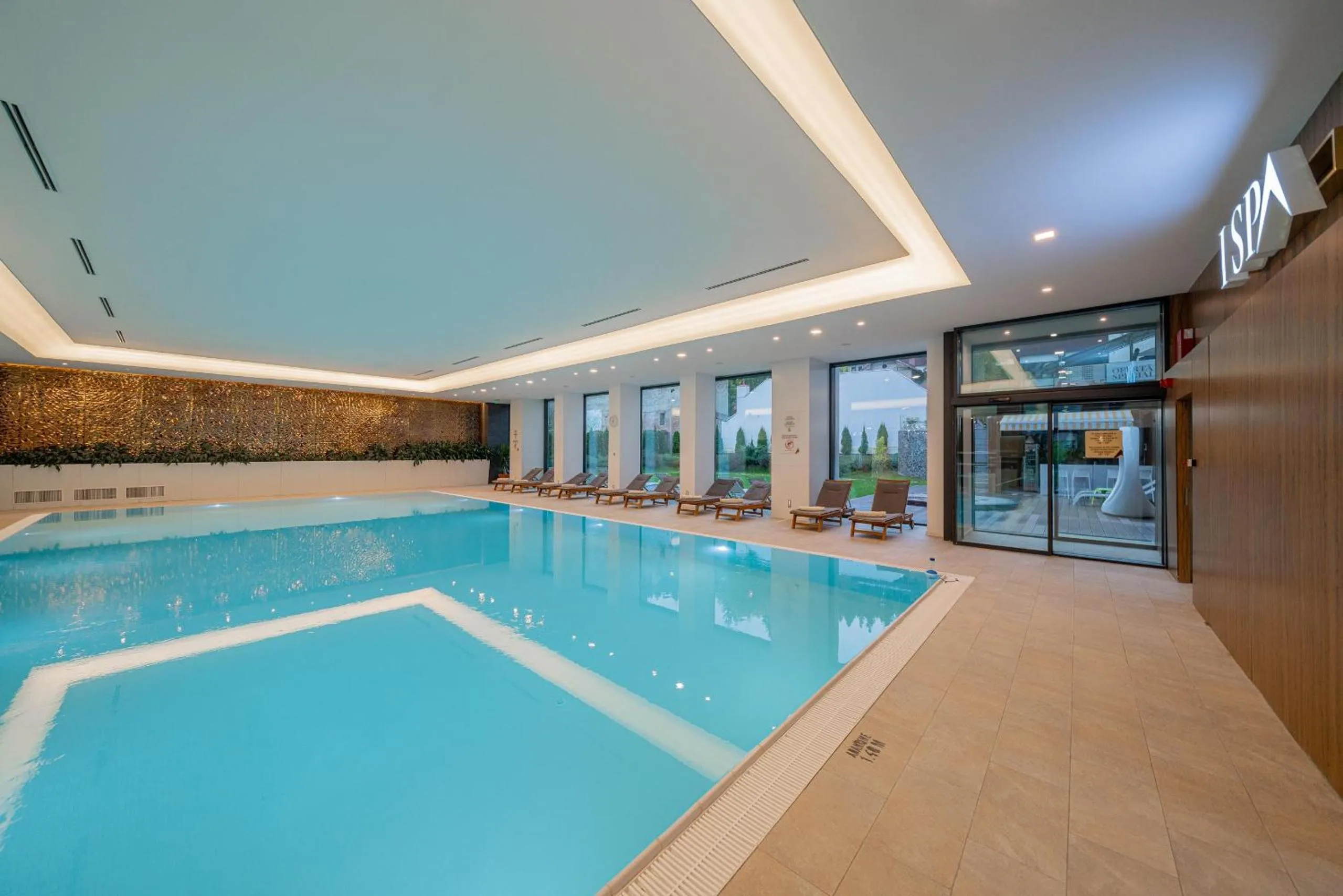 Pool view in Hotel International