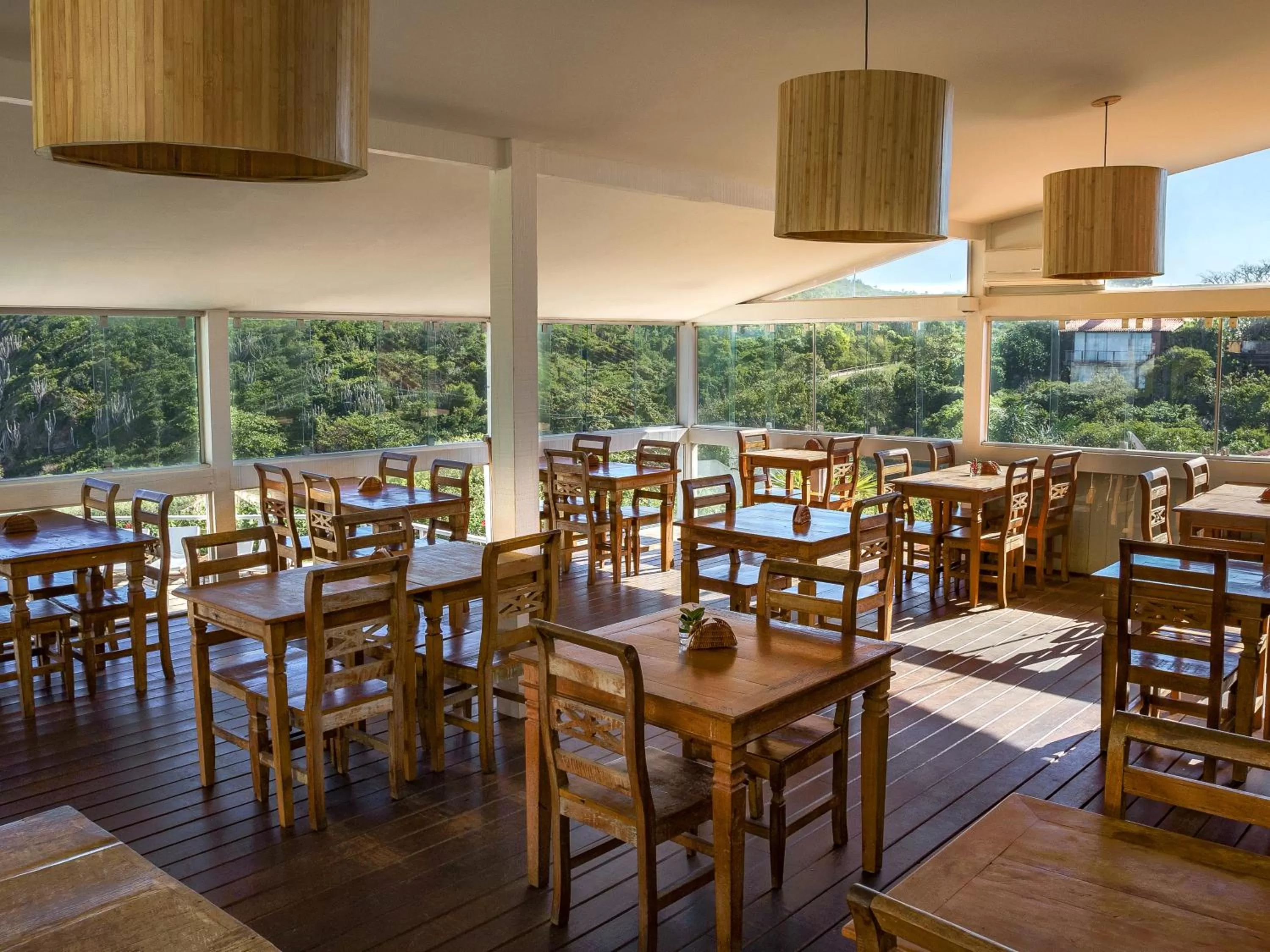 Restaurant/places to eat in Apa Pau Brasil