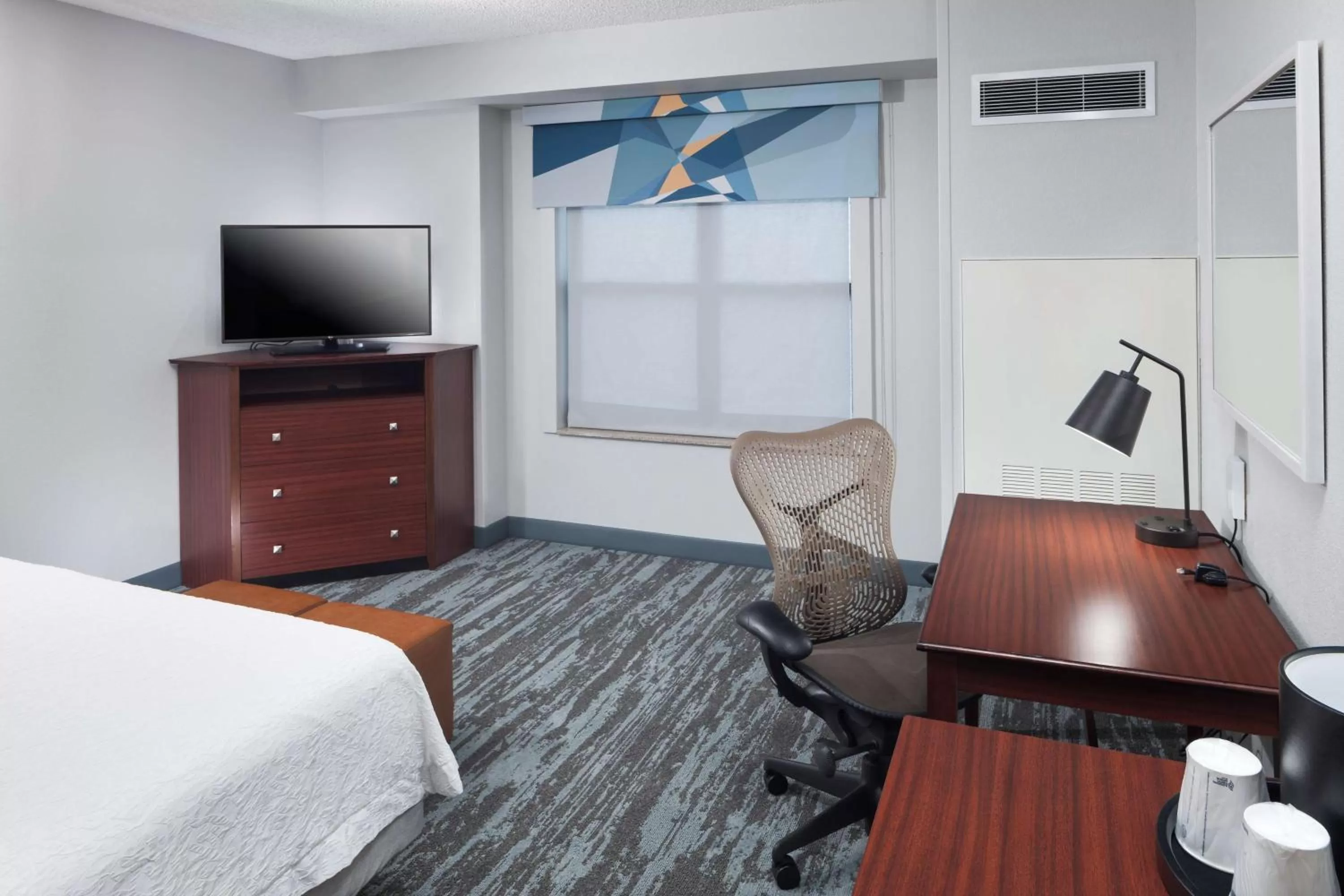 Bedroom, Bed in Hampton Inn & Suites Oklahoma City-Bricktown