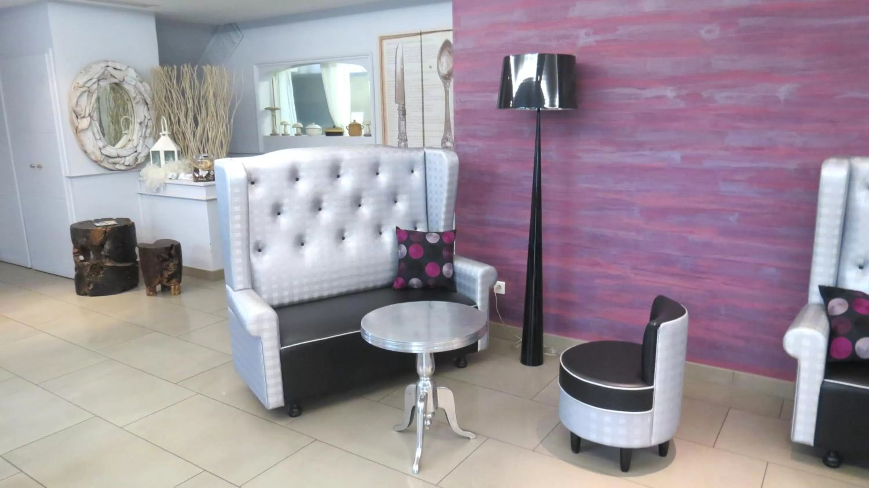 Communal lounge/ TV room in Le Mas du Lingousto