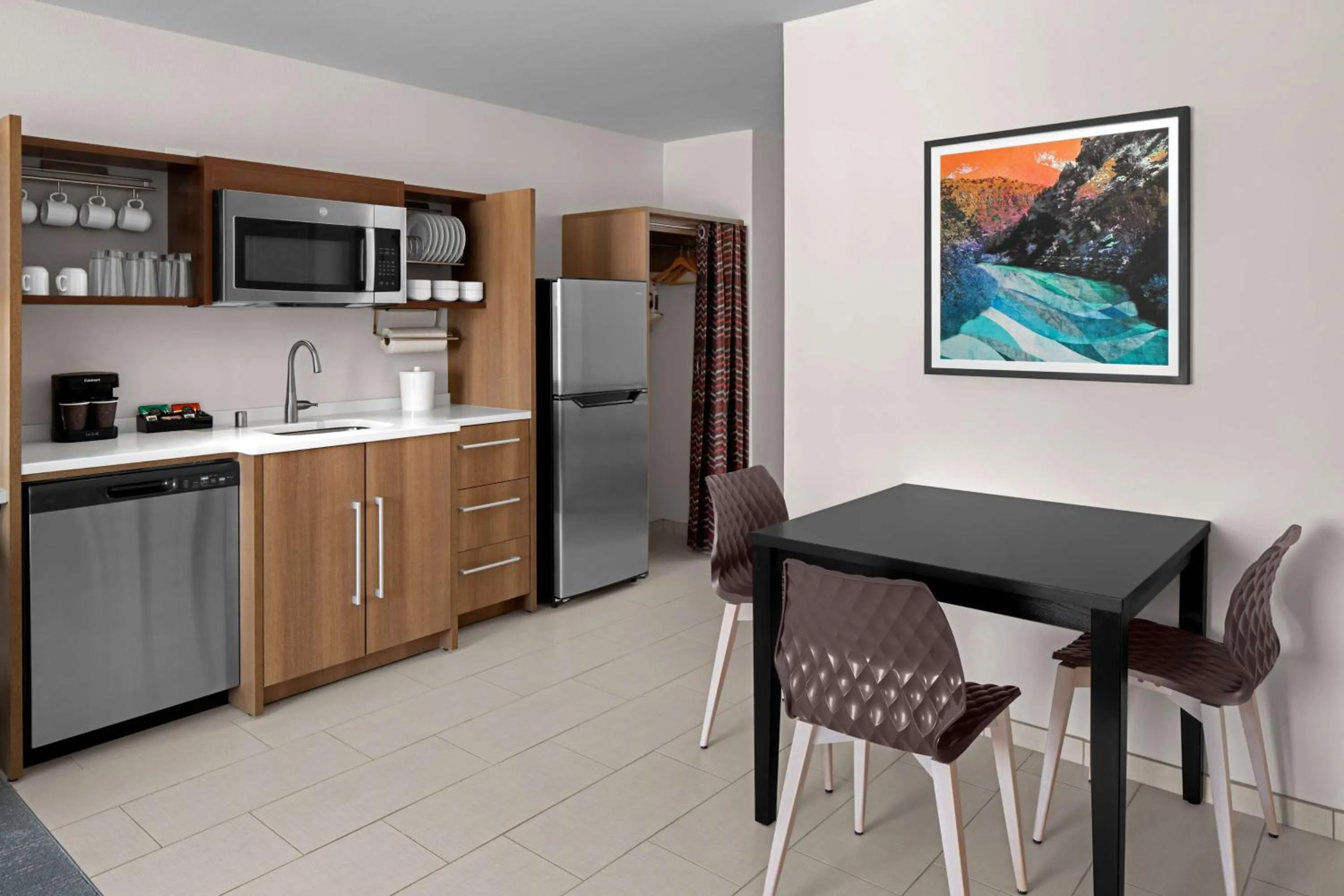 Kitchen or kitchenette in Home2 Suites By Hilton Hobbs