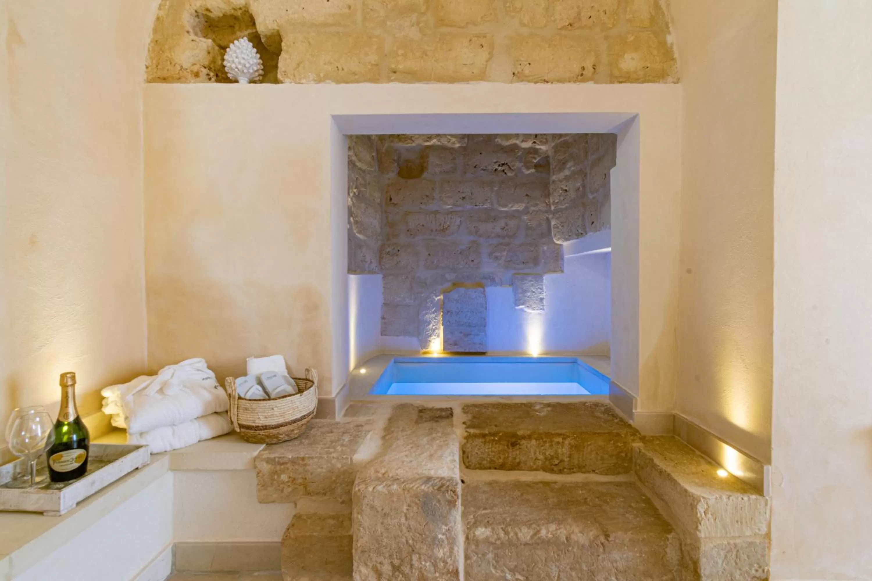 Swimming pool in Masseria dei Monaci