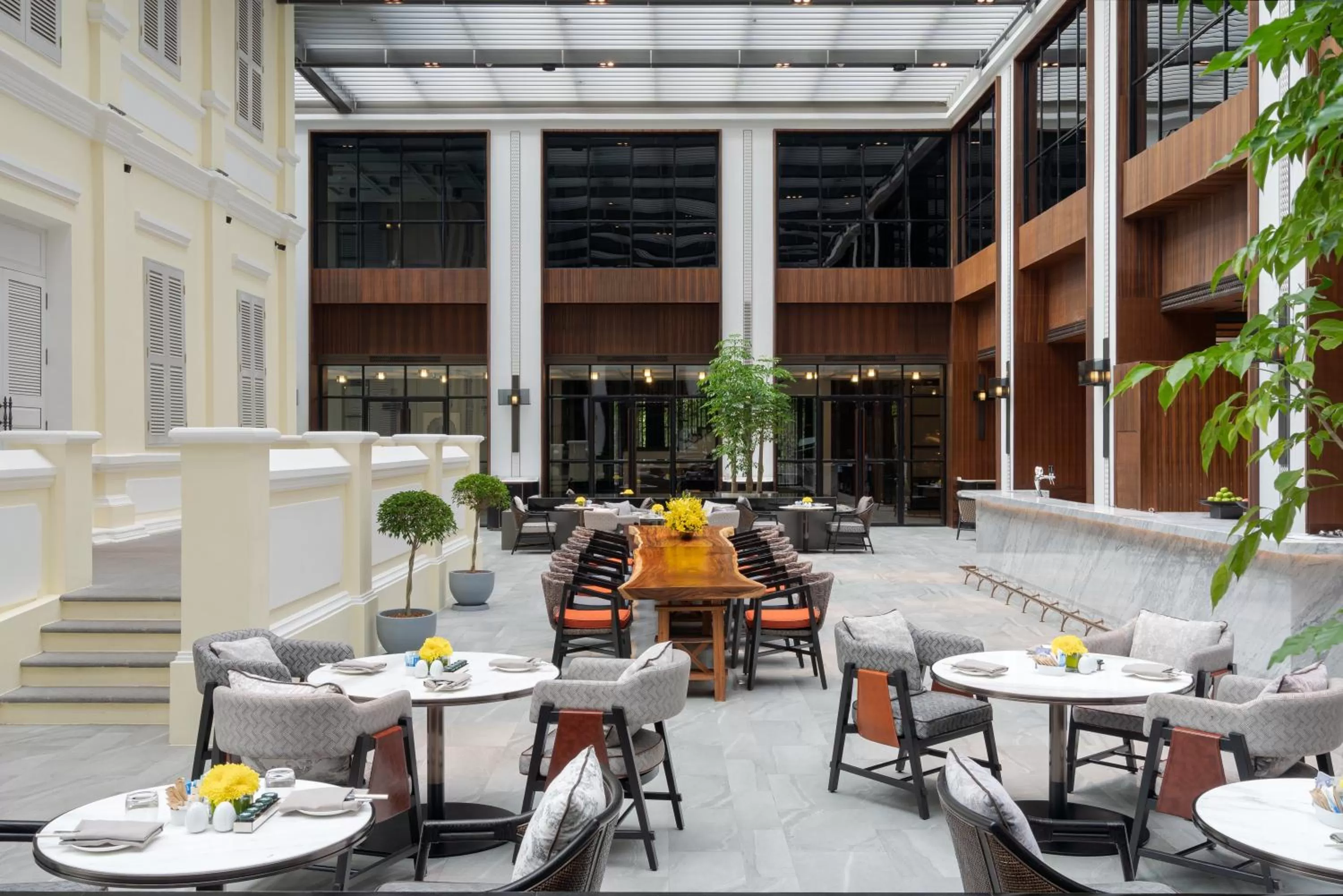 Restaurant/places to eat in Hyatt Regency Phnom Penh