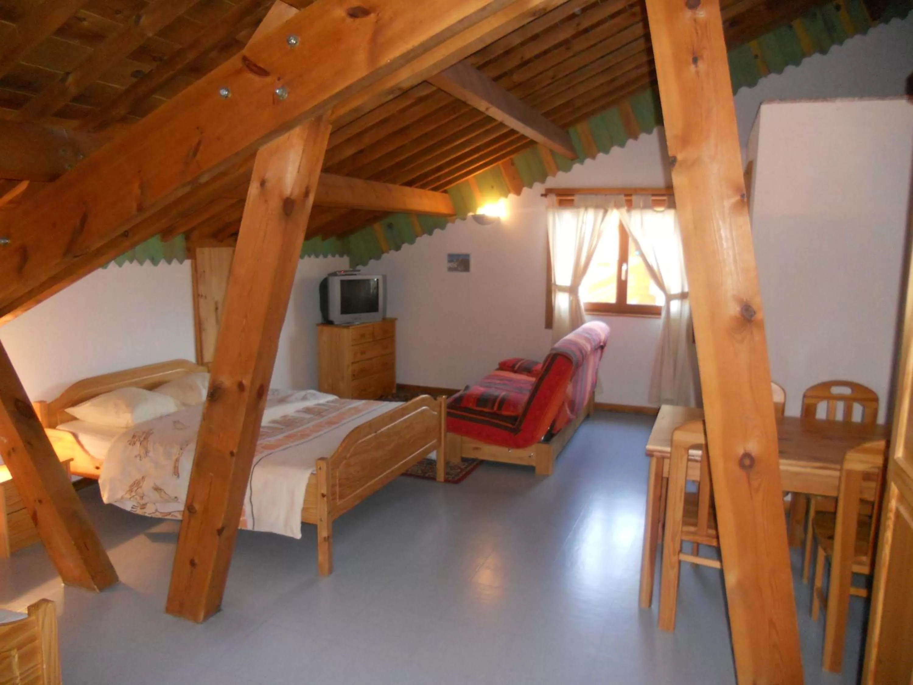 Photo of the whole room, Bed in Auberge du Saut des Cuves