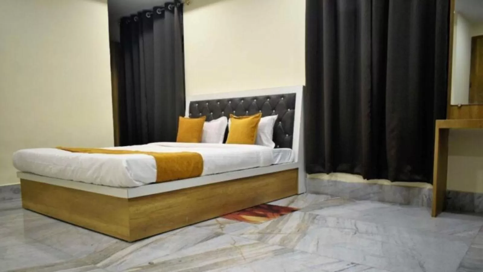 Bedroom, Bed in Hotel Grand Residency