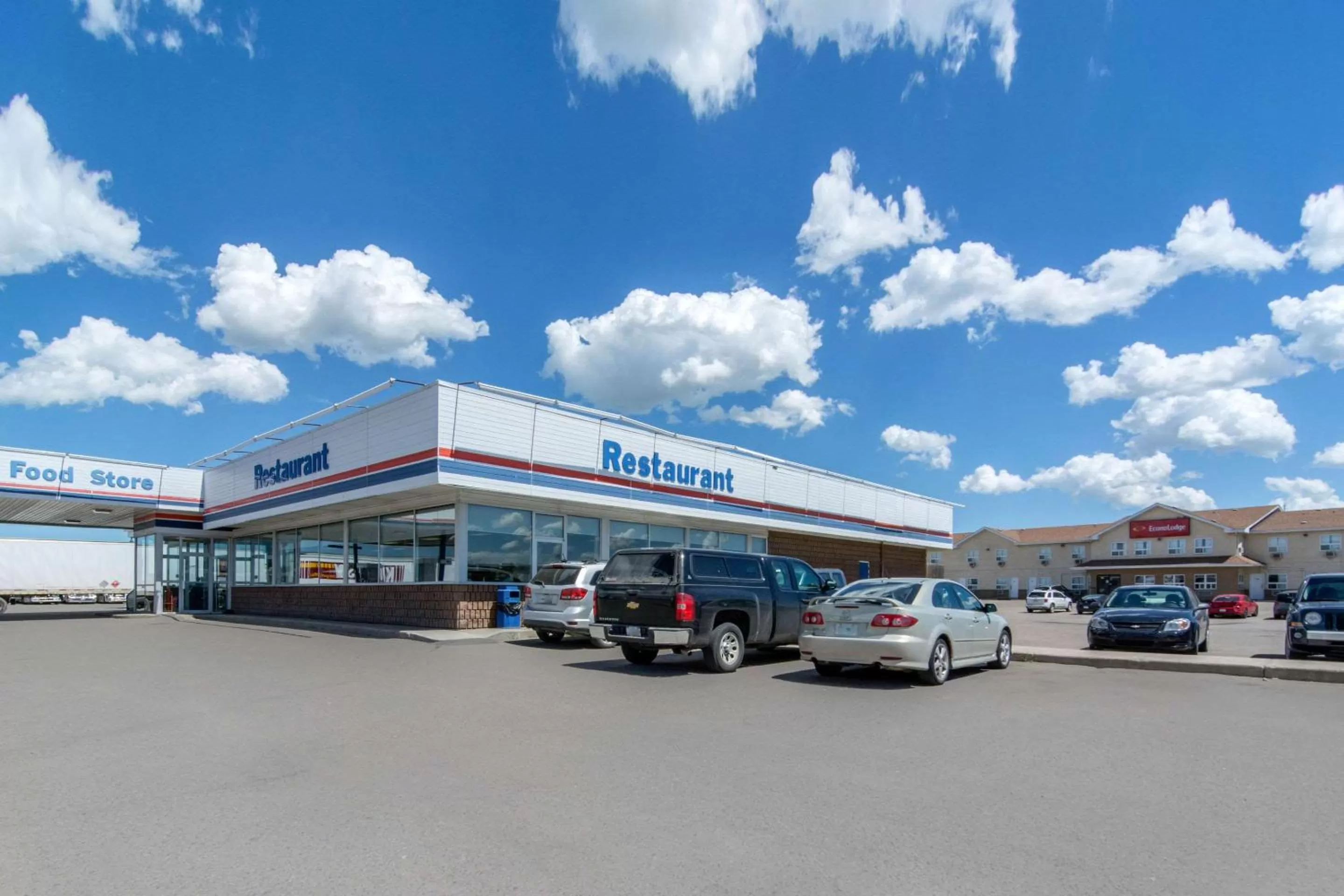 Property building in Econo Lodge