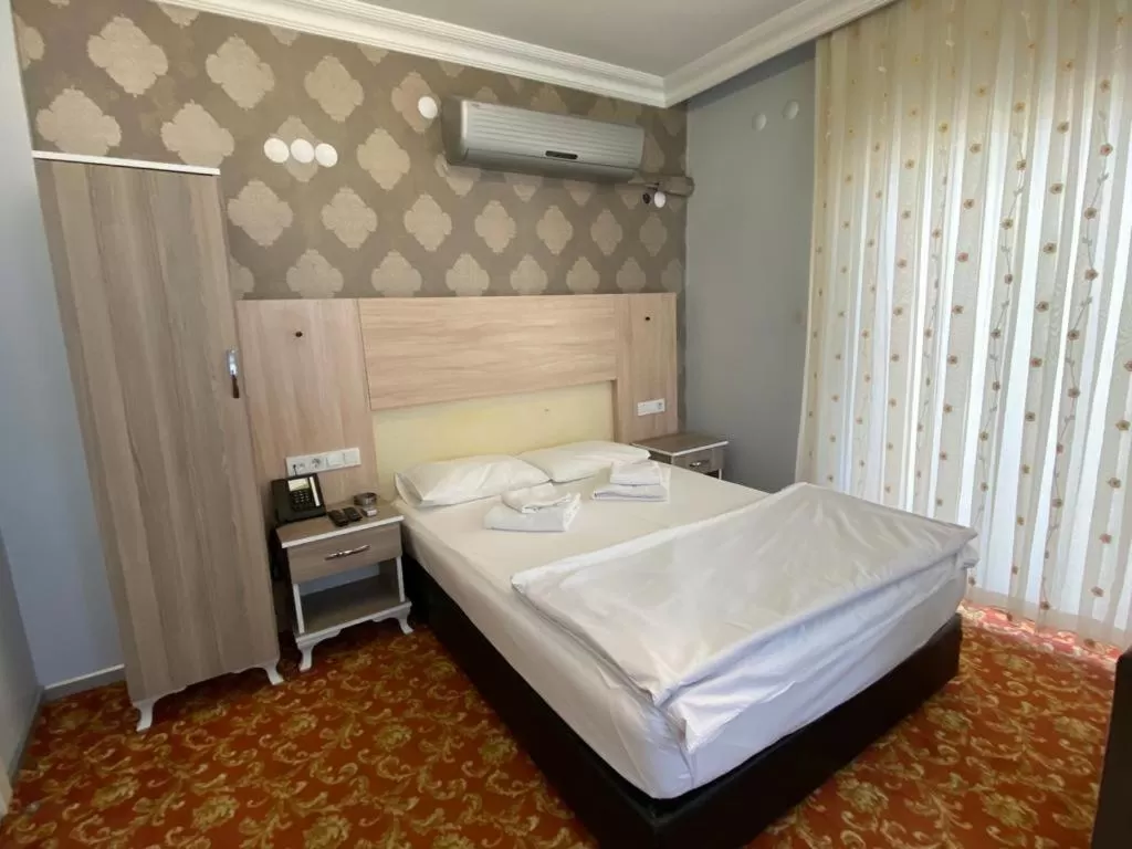 Photo of the whole room, Bed in Sakran Hotel