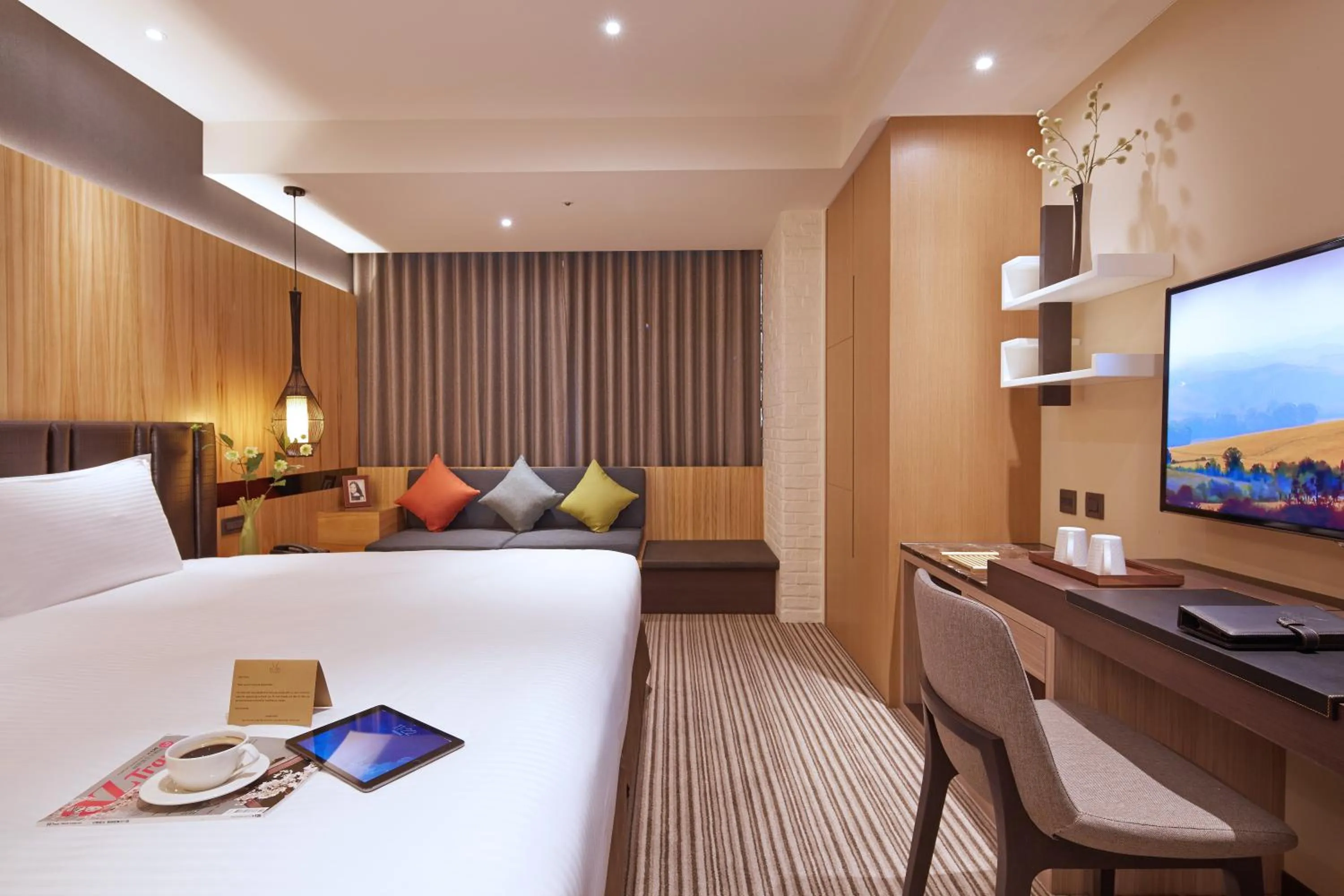 Photo of the whole room, Bed in La Vida Hotel