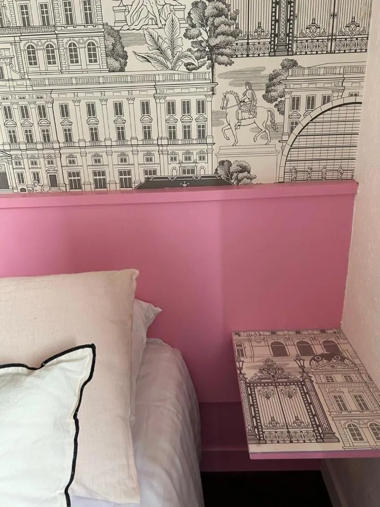 Bed in Hôtel de la Croix-Rousse