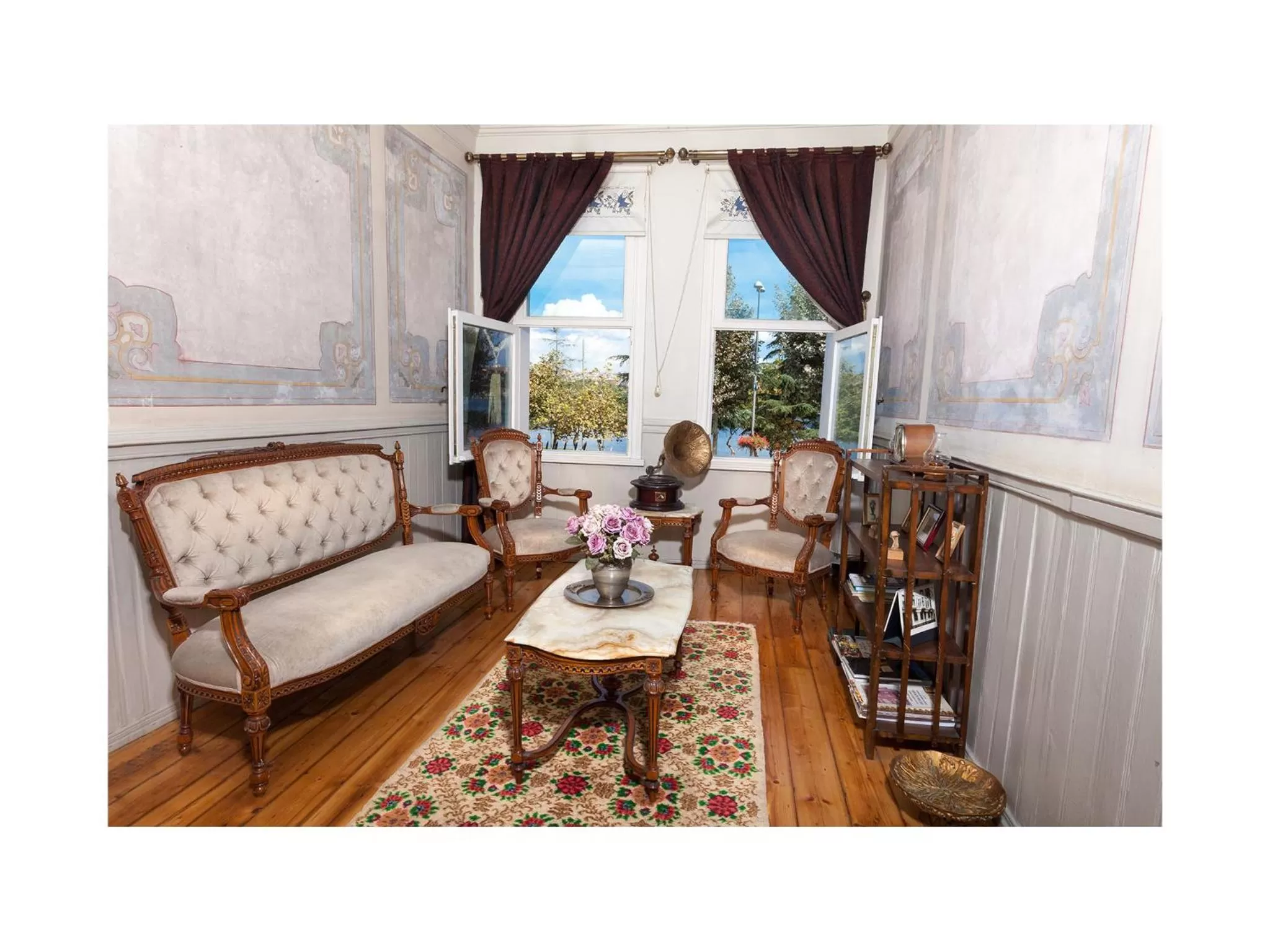 Living room in Hotel Troya Balat