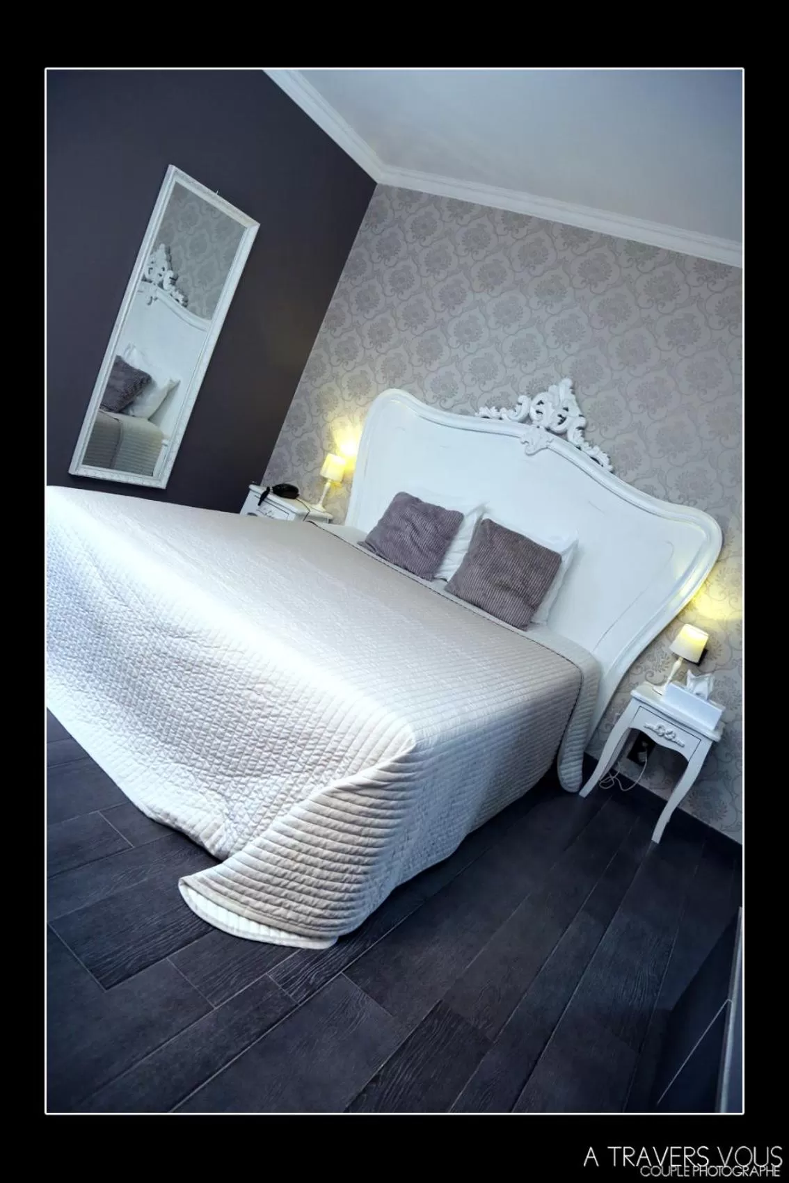 Bed in V E R O N E - Rooms & Suites - Liège - Rocourt